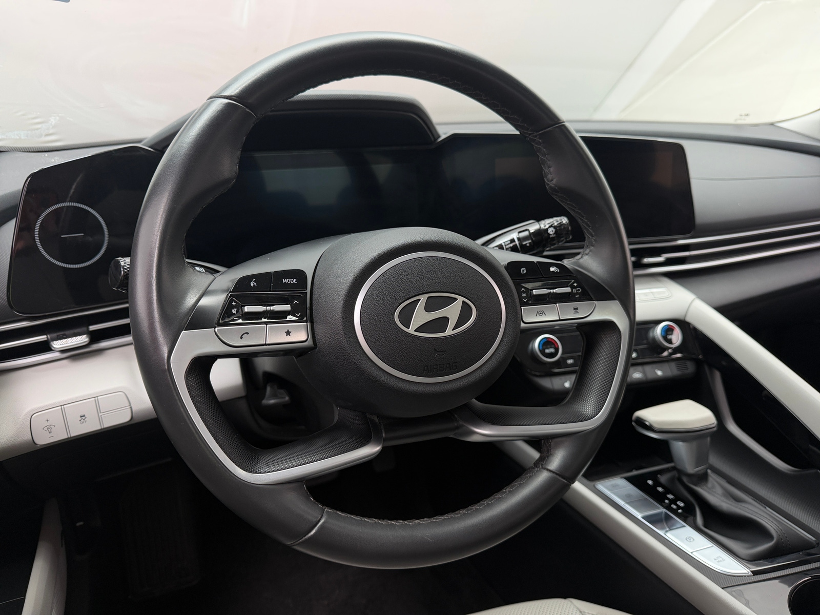 Thumbnail: 2025 Hyundai Elantra - 4