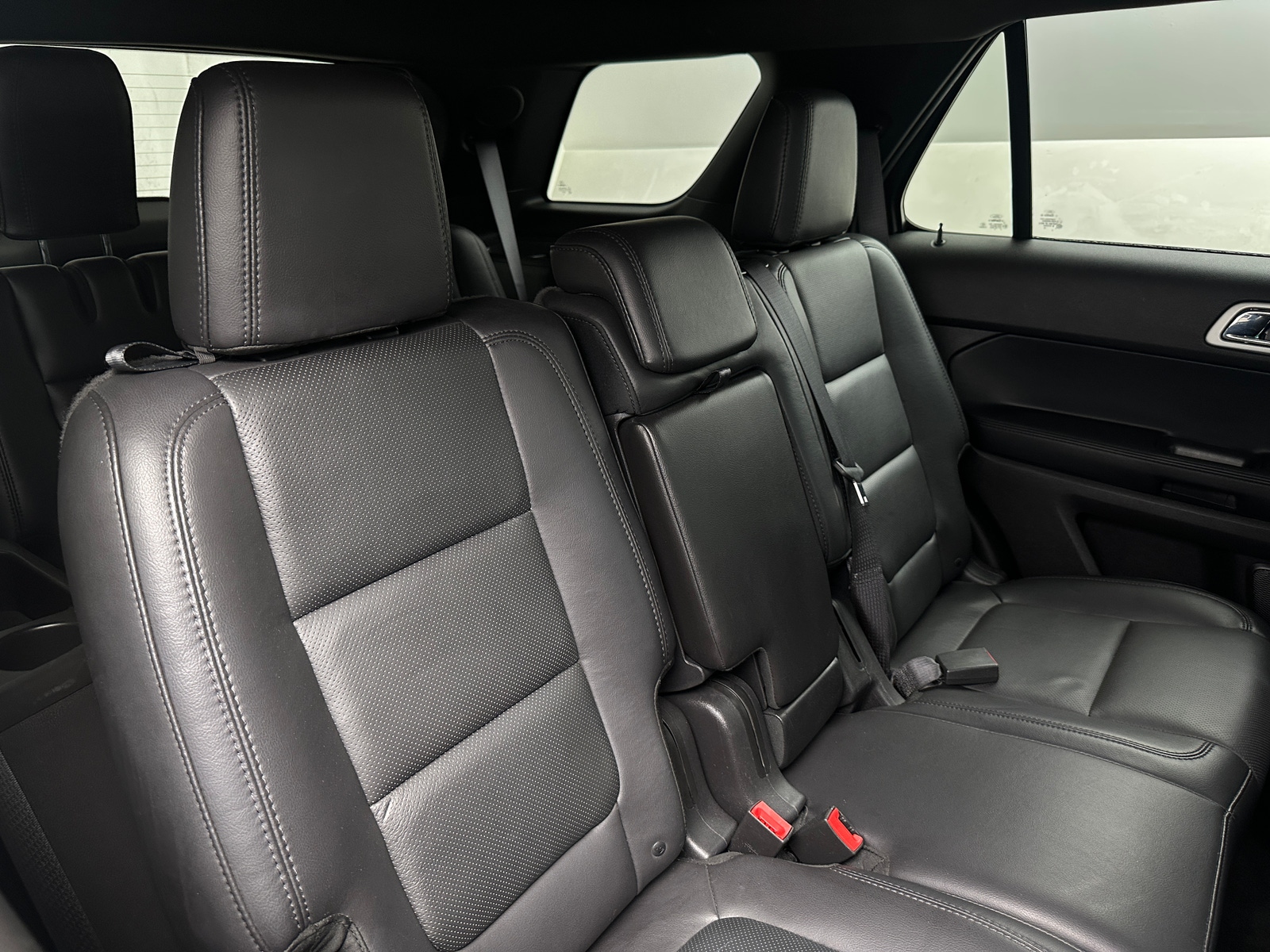 Thumbnail: 2015 Ford Explorer - 5