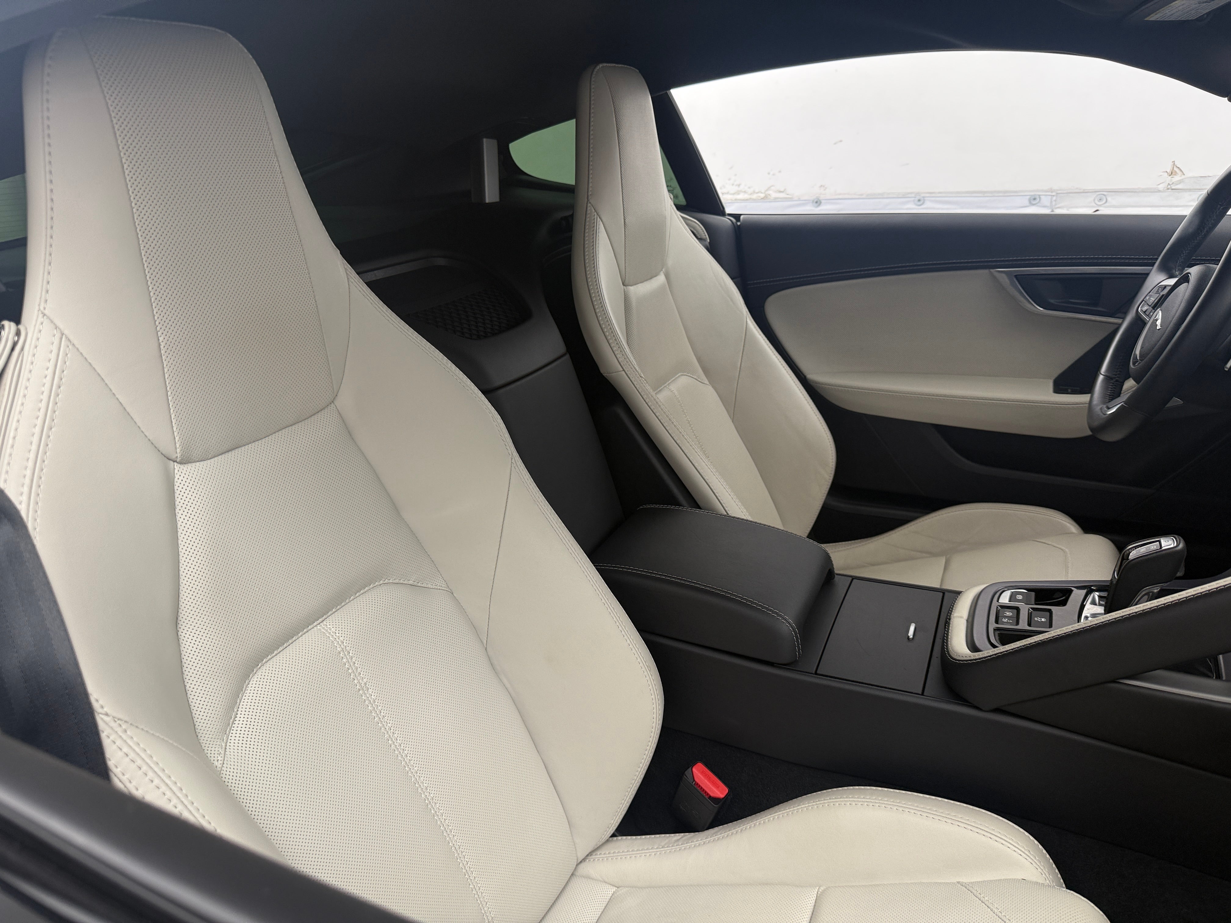 2021 Jaguar F-TYPE