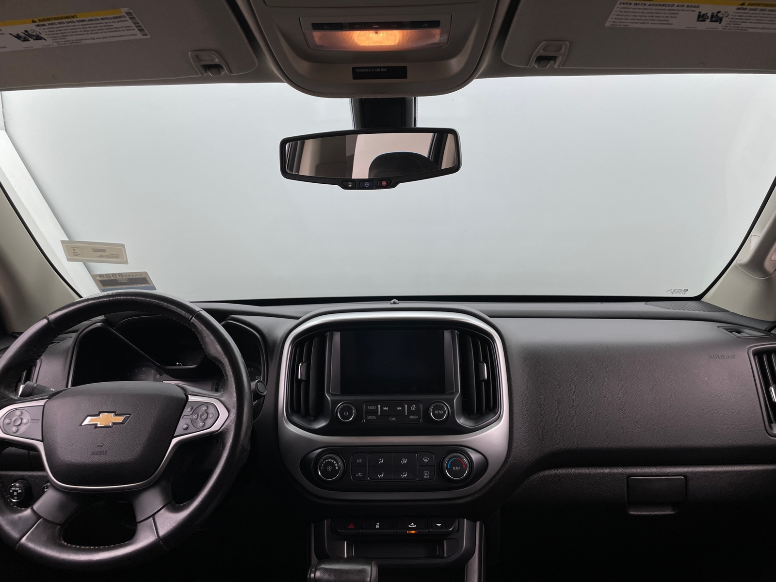 Thumbnail: 2016 Chevrolet Colorado - 3