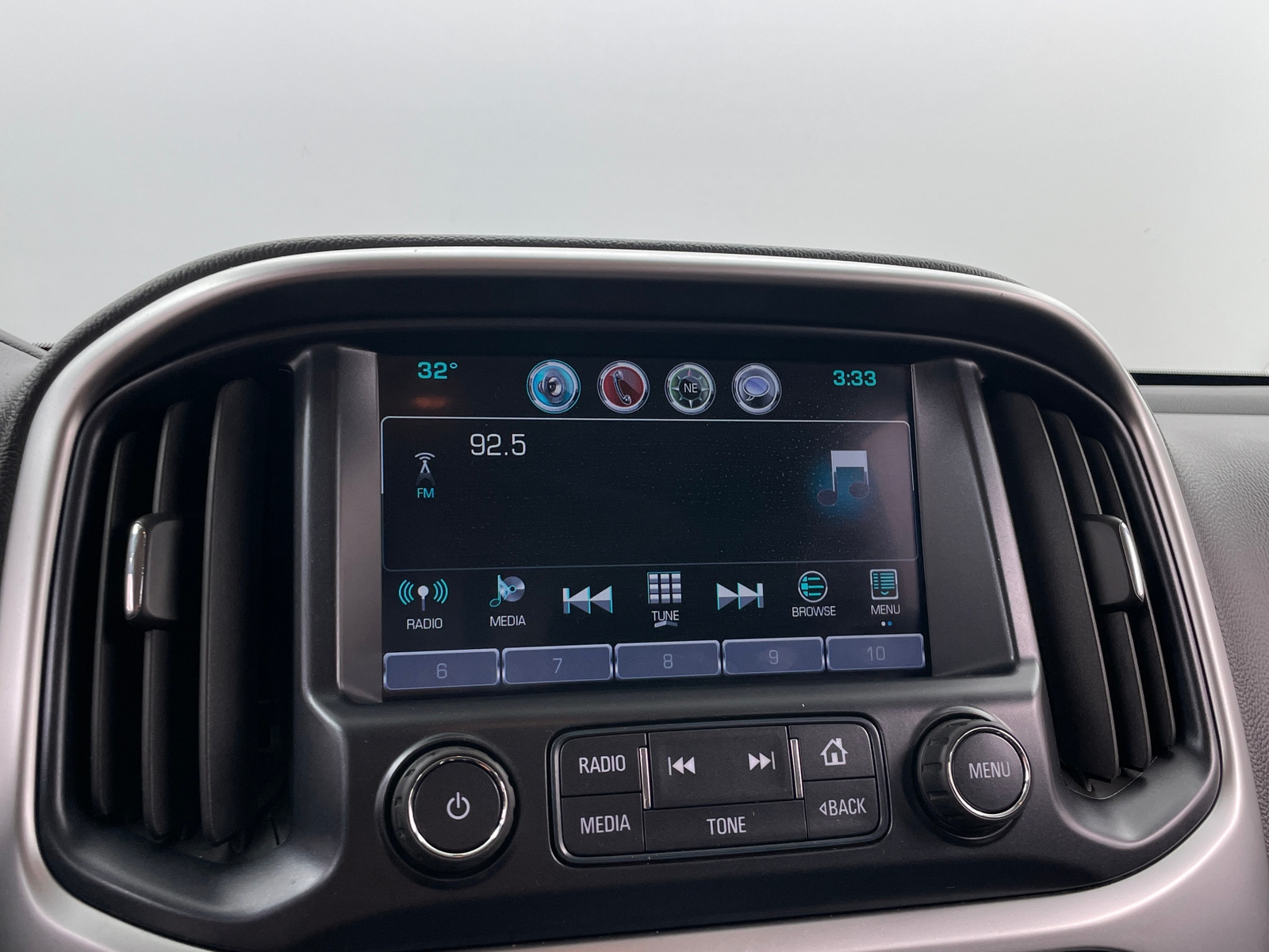 Thumbnail: 2016 Chevrolet Colorado - 4