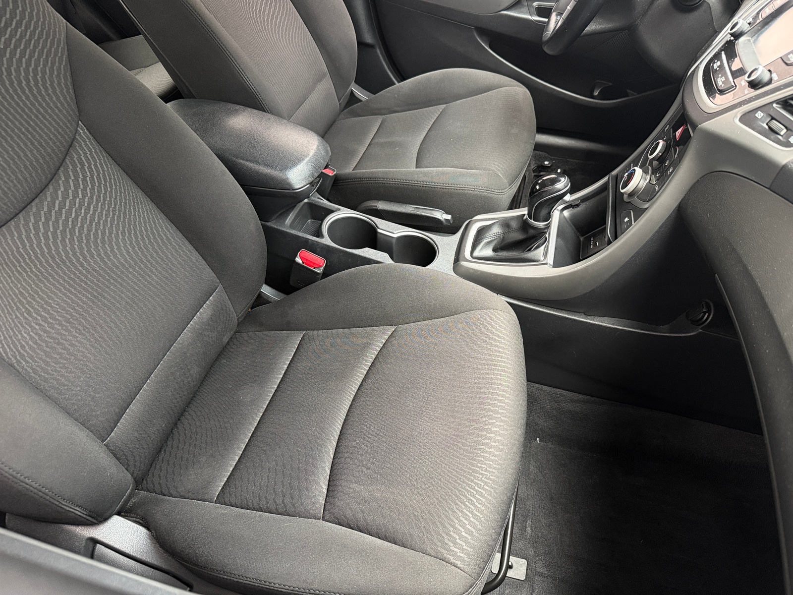 Thumbnail: 2016 Hyundai Elantra - 2