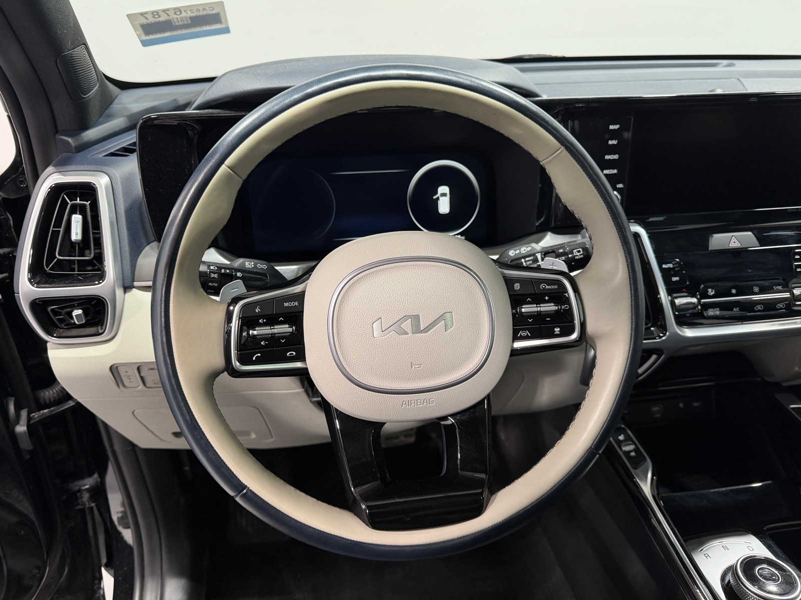 Thumbnail: 2023 Kia Sorento - 4