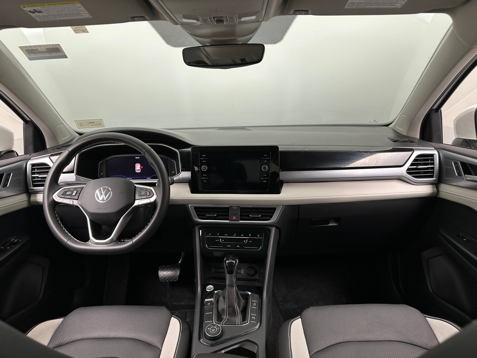 Thumbnail: 2026 Volkswagen Taos - 3