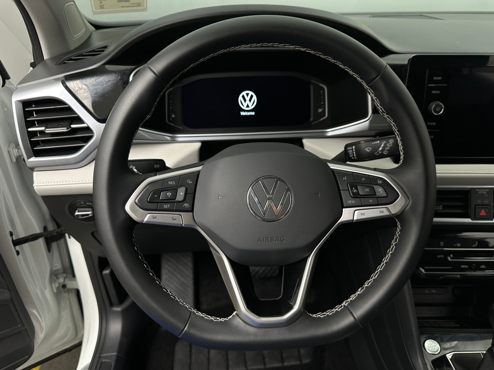 Thumbnail: 2026 Volkswagen Taos - 5