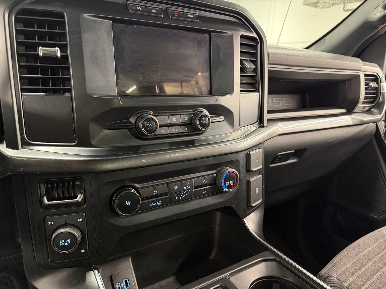 Thumbnail: 2021 Ford Econoline - 4