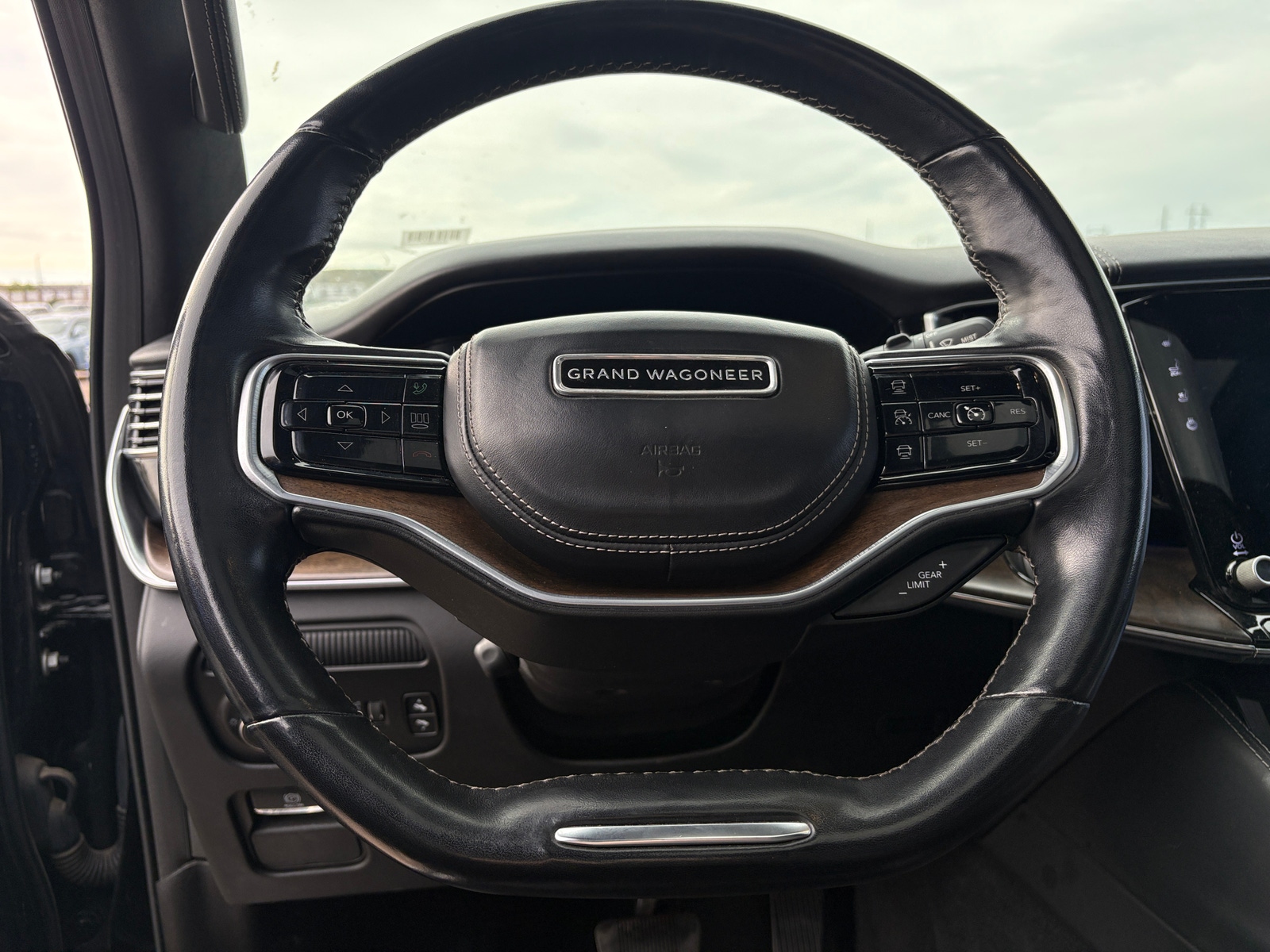 Thumbnail: 2023 Jeep Grand Wagoneer - 4