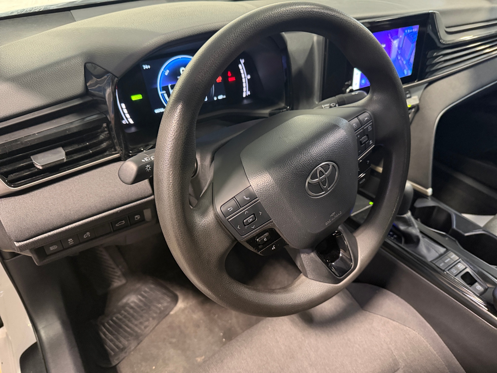Thumbnail: 2025 Toyota Camry - 5