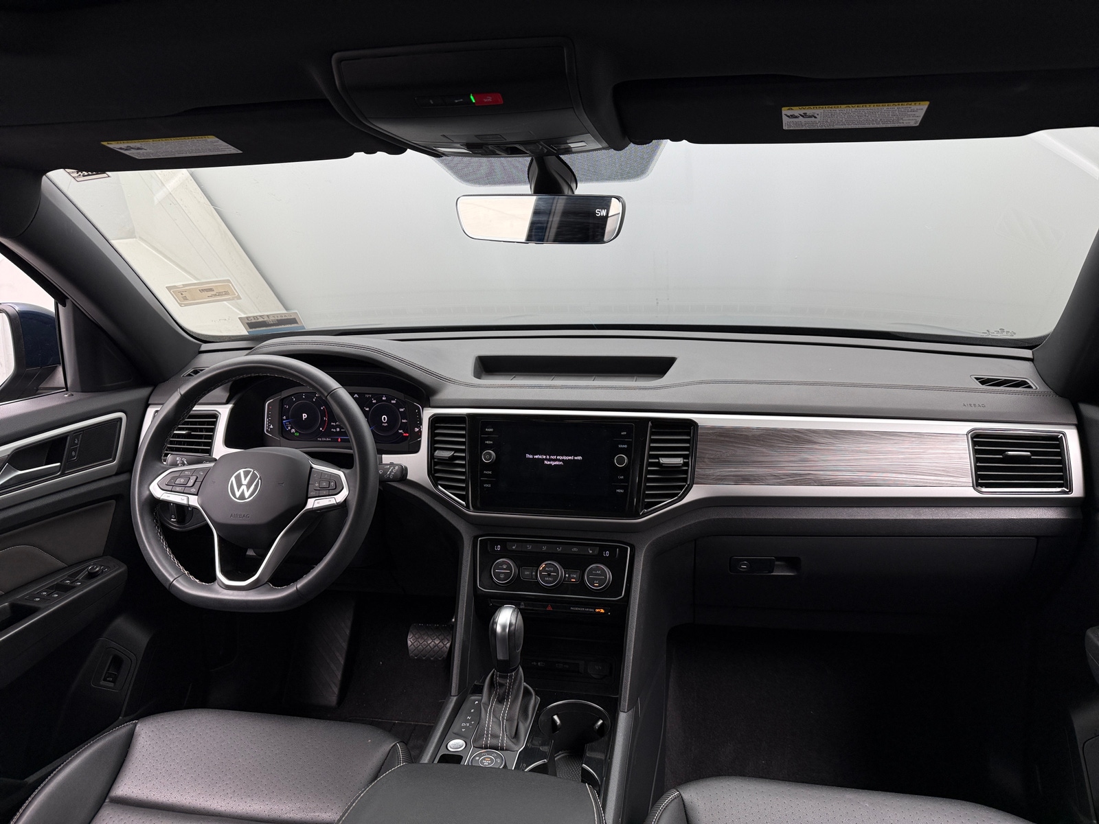 Thumbnail: 2023 Volkswagen Atlas - 3