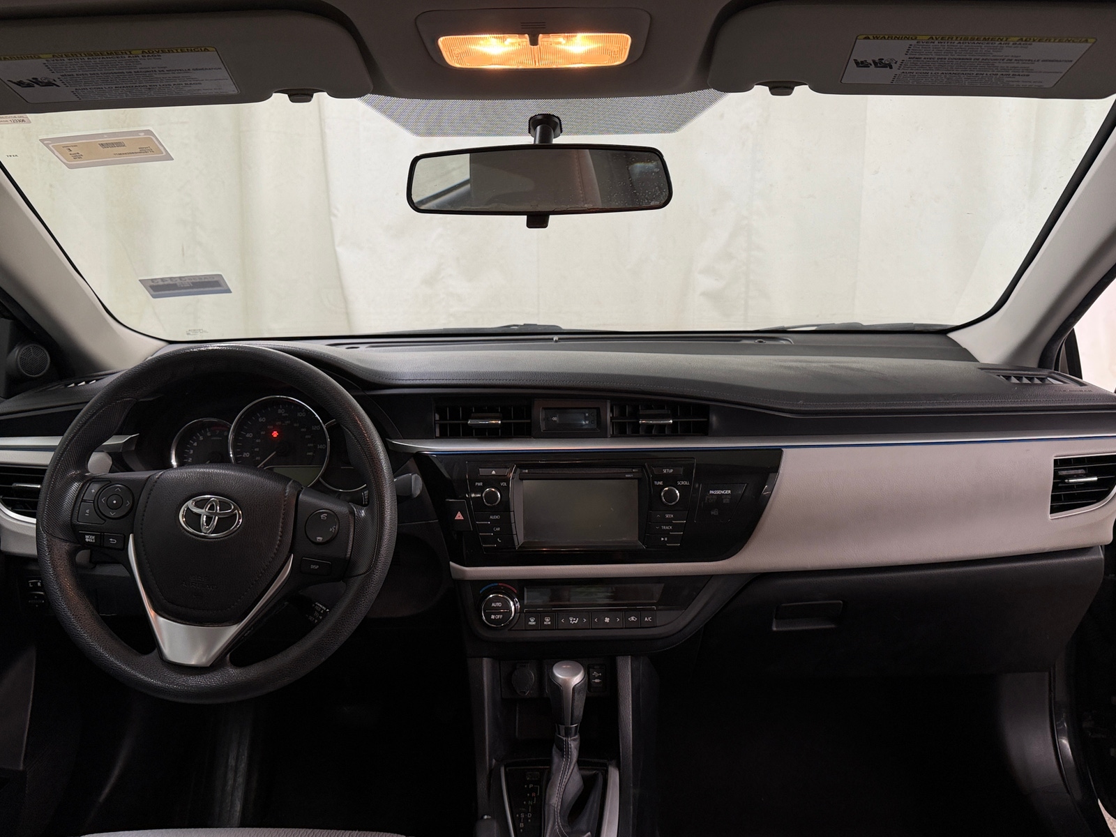Thumbnail: 2016 Toyota Corolla - 3