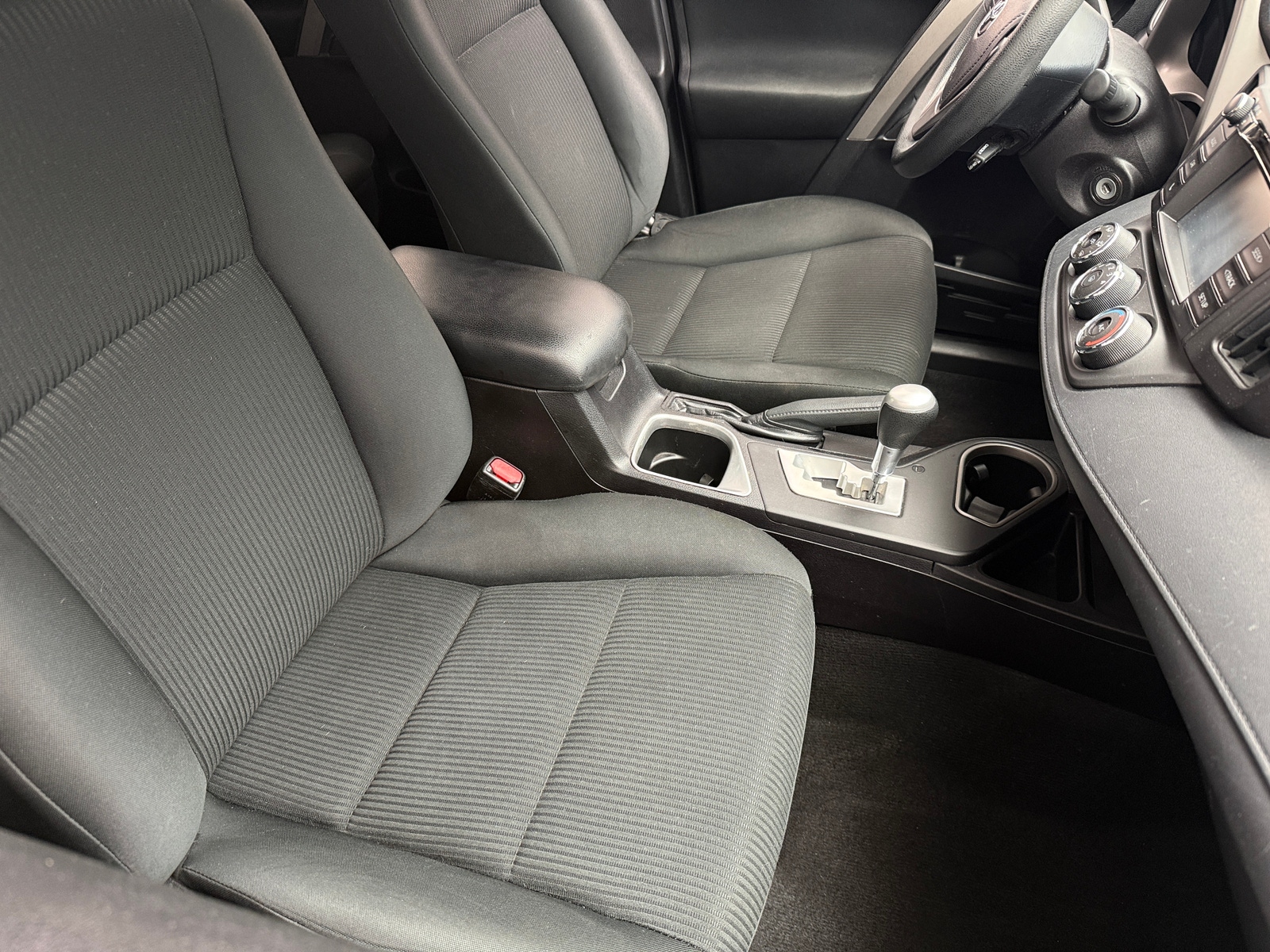 Thumbnail: 2018 Toyota RAV4 - 2
