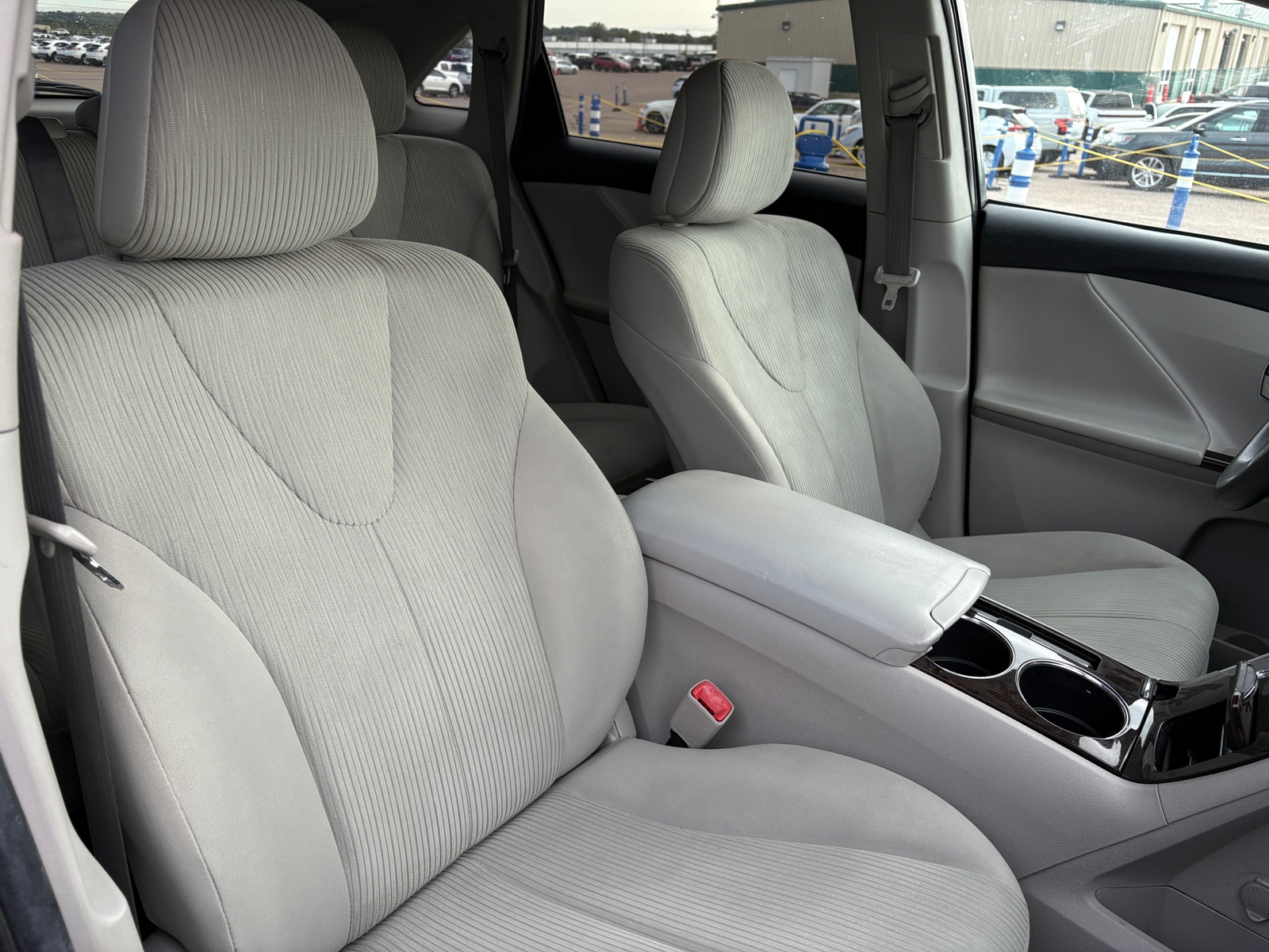 Thumbnail: 2011 Toyota Venza - 2