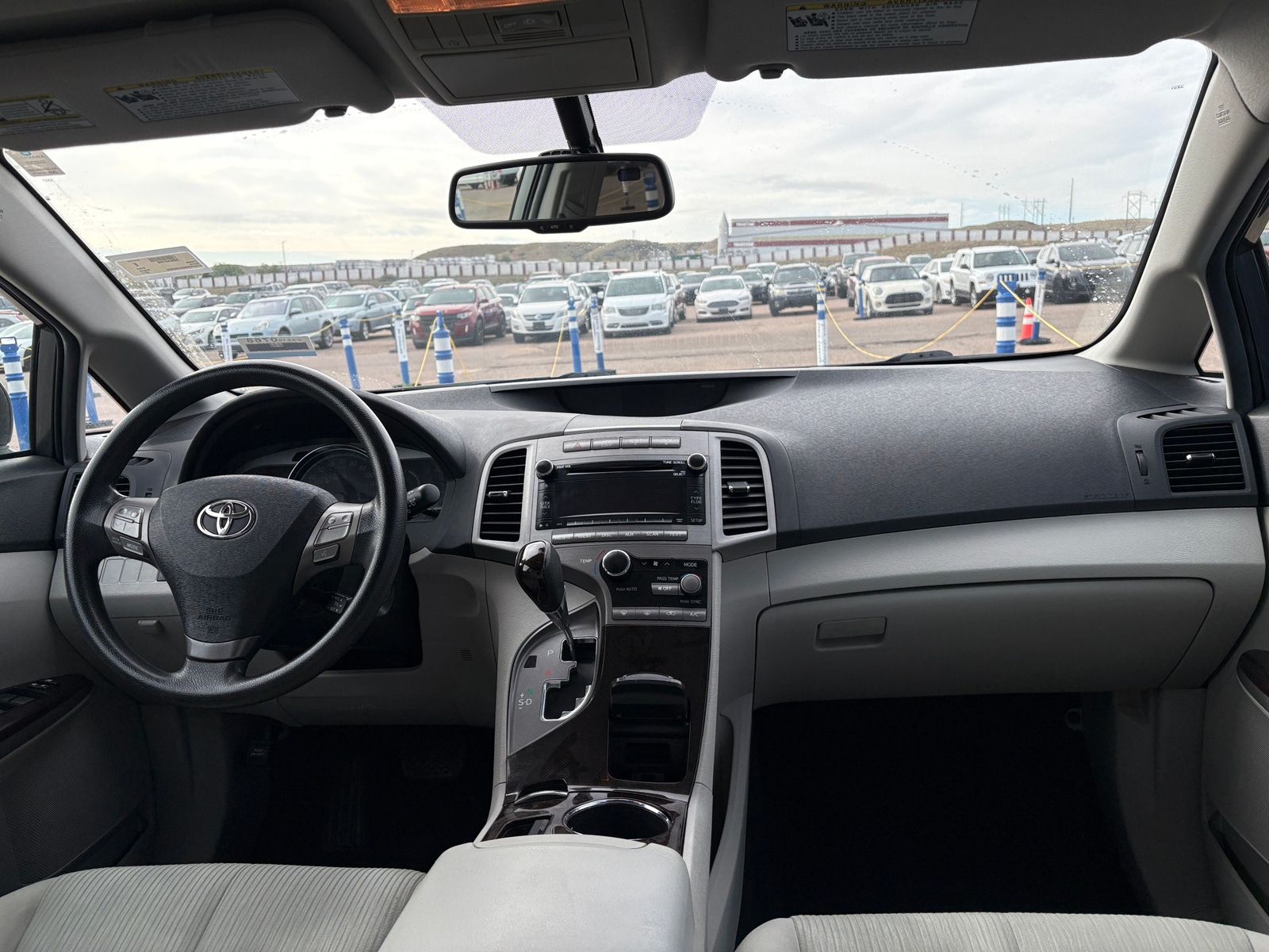 Thumbnail: 2011 Toyota Venza - 3
