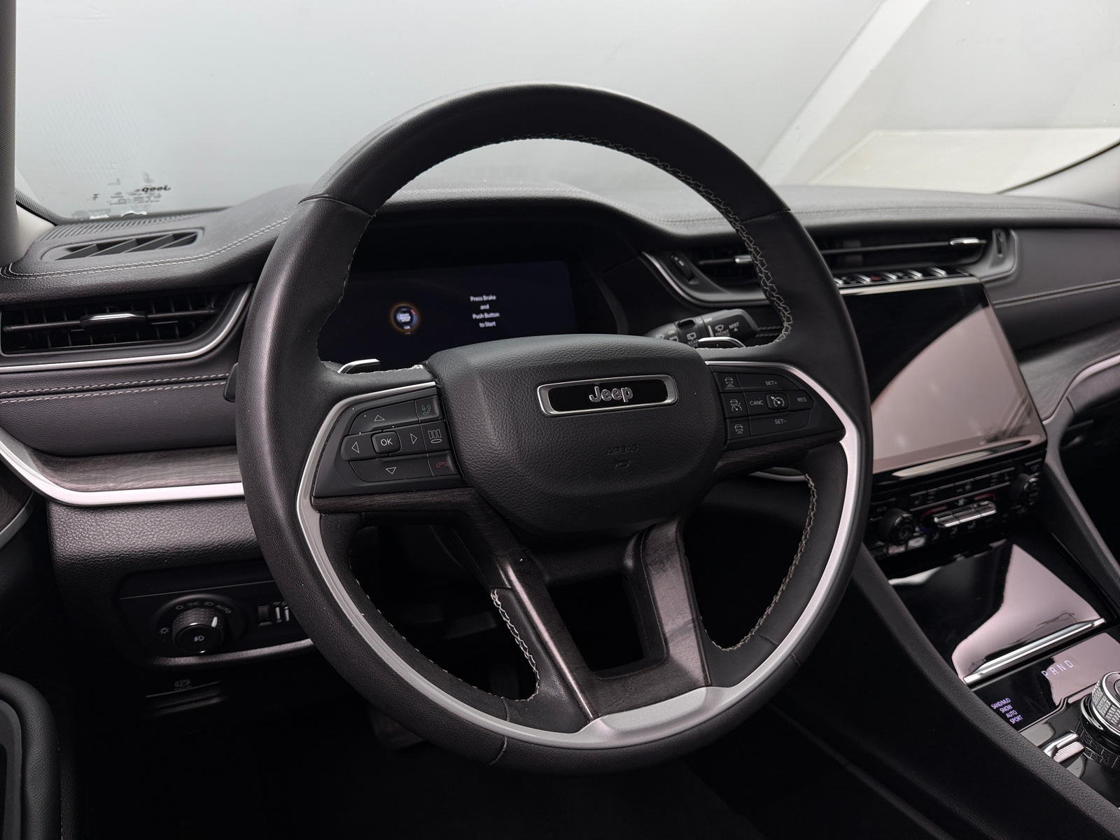 Thumbnail: 2023 Jeep Grand Cherokee L - 4