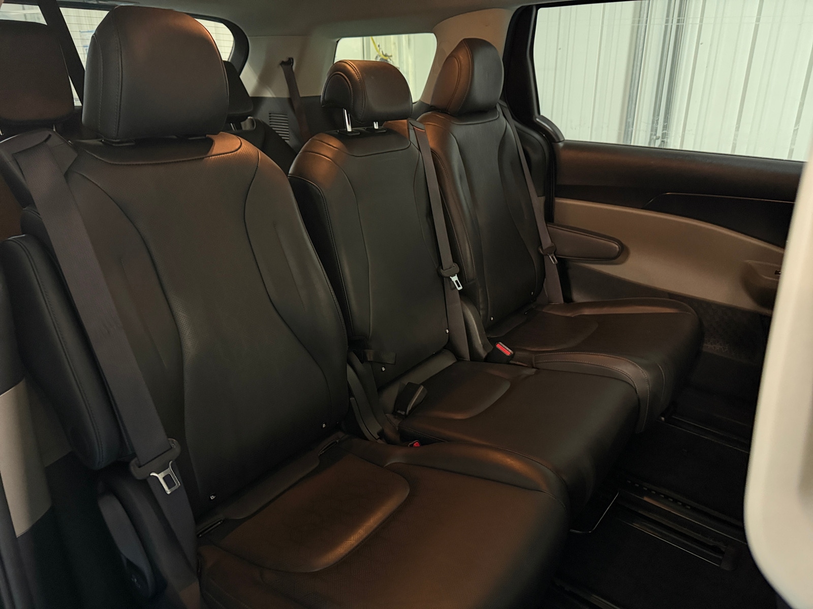 Thumbnail: 2025 Kia Carnival - 5