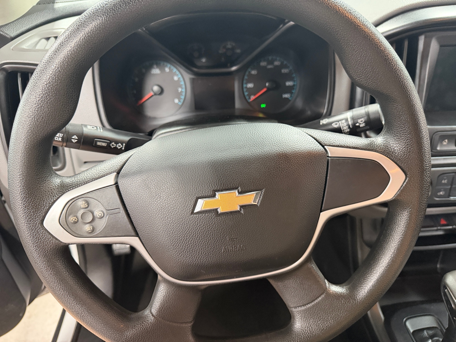 Thumbnail: 2022 Chevrolet Colorado - 5