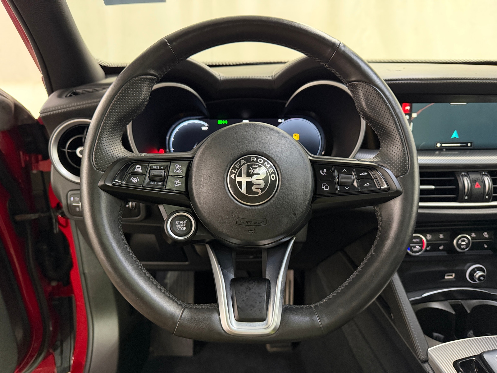 Thumbnail: 2024 Alfa Romeo Stelvio - 4