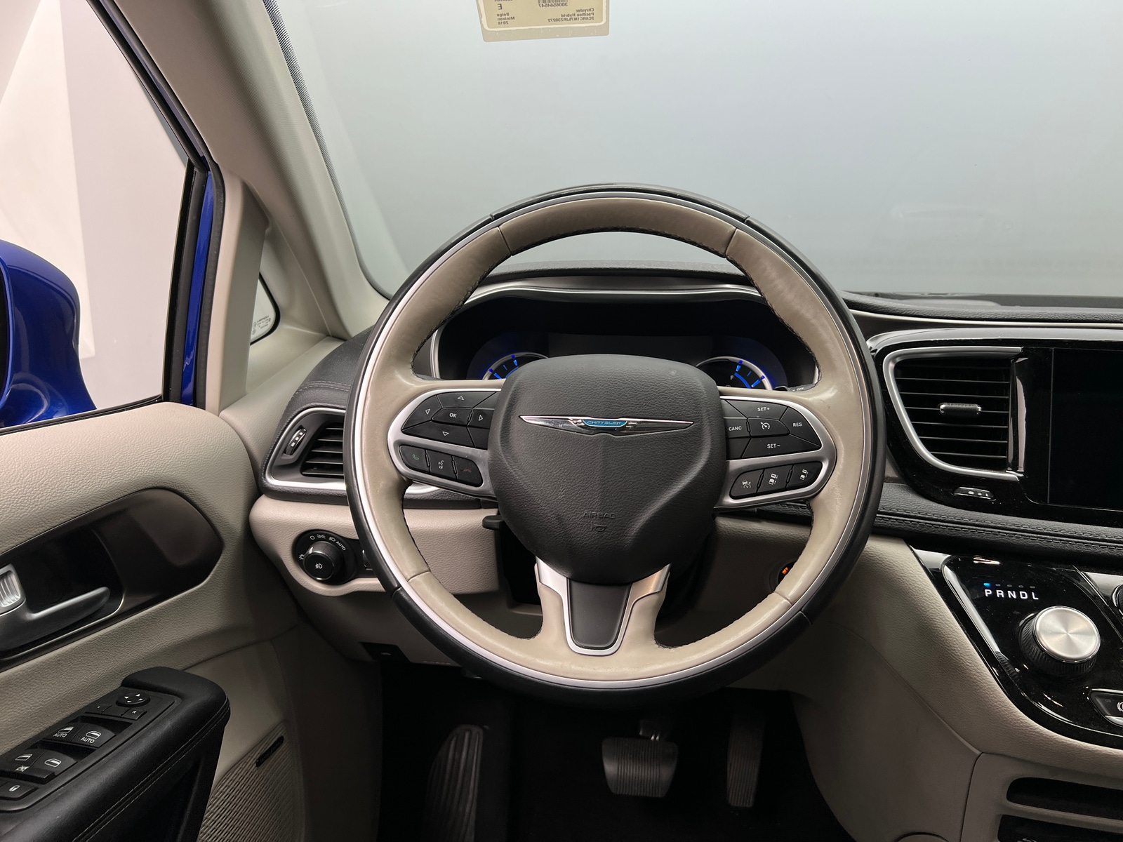 Thumbnail: 2018 Chrysler Pacifica - 4