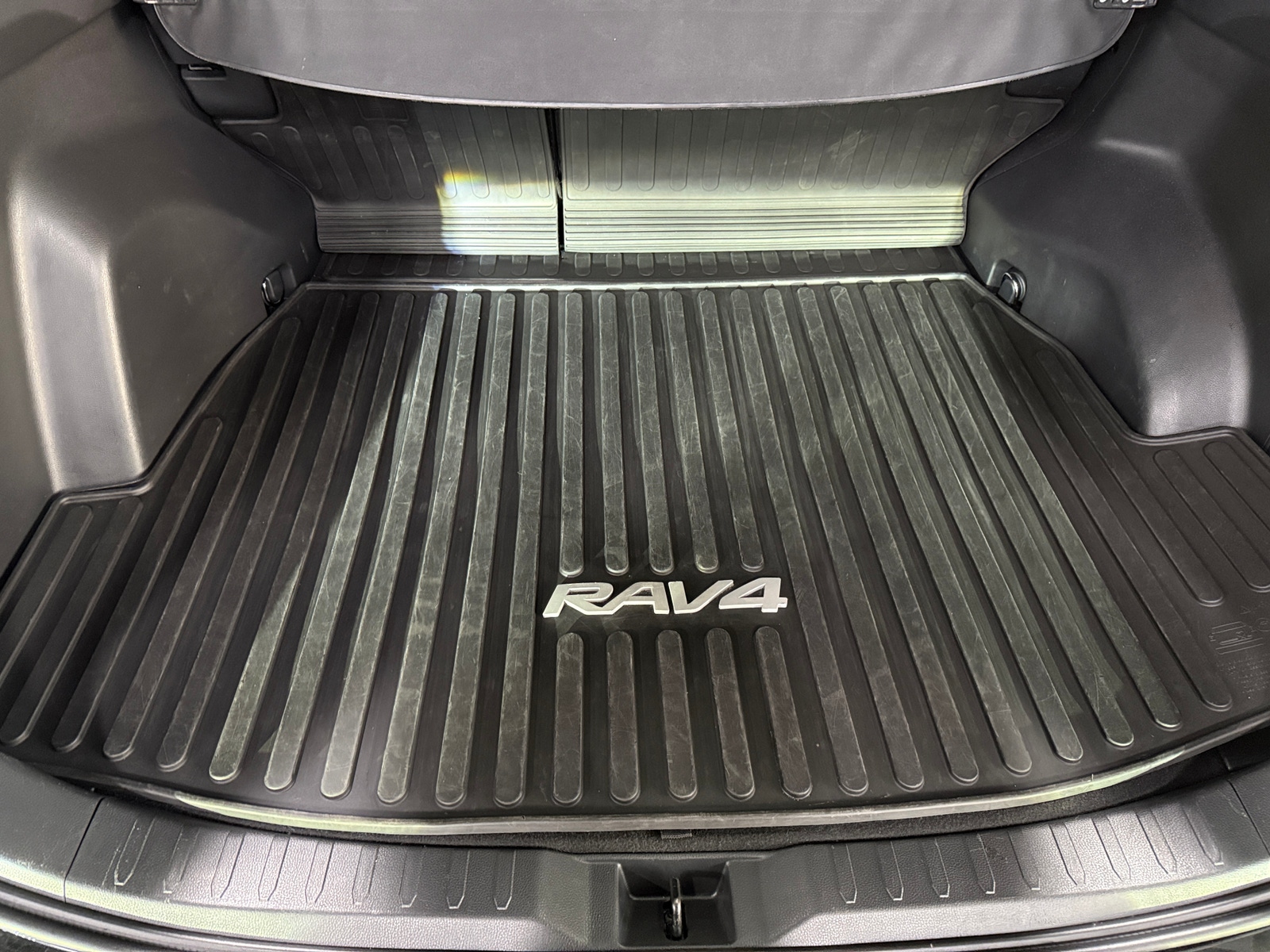 Thumbnail: 2024 Toyota RAV4 - 6