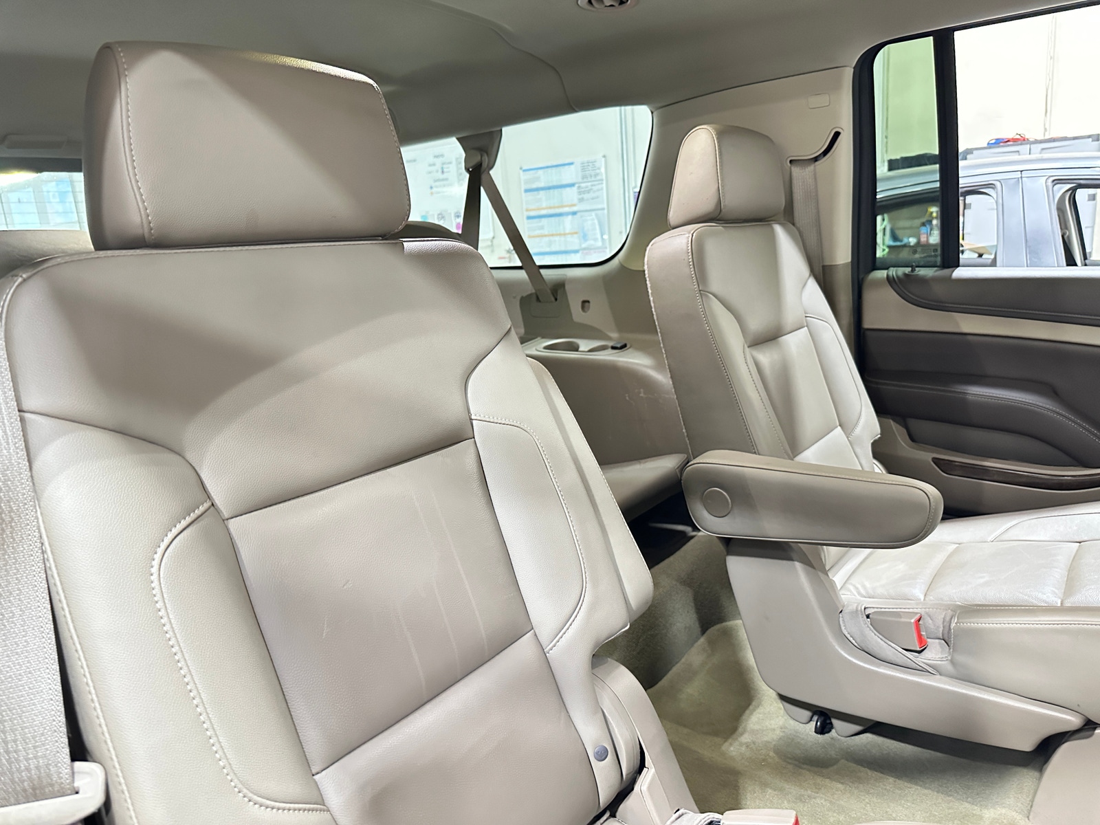Thumbnail: 2016 Chevrolet Suburban - 5