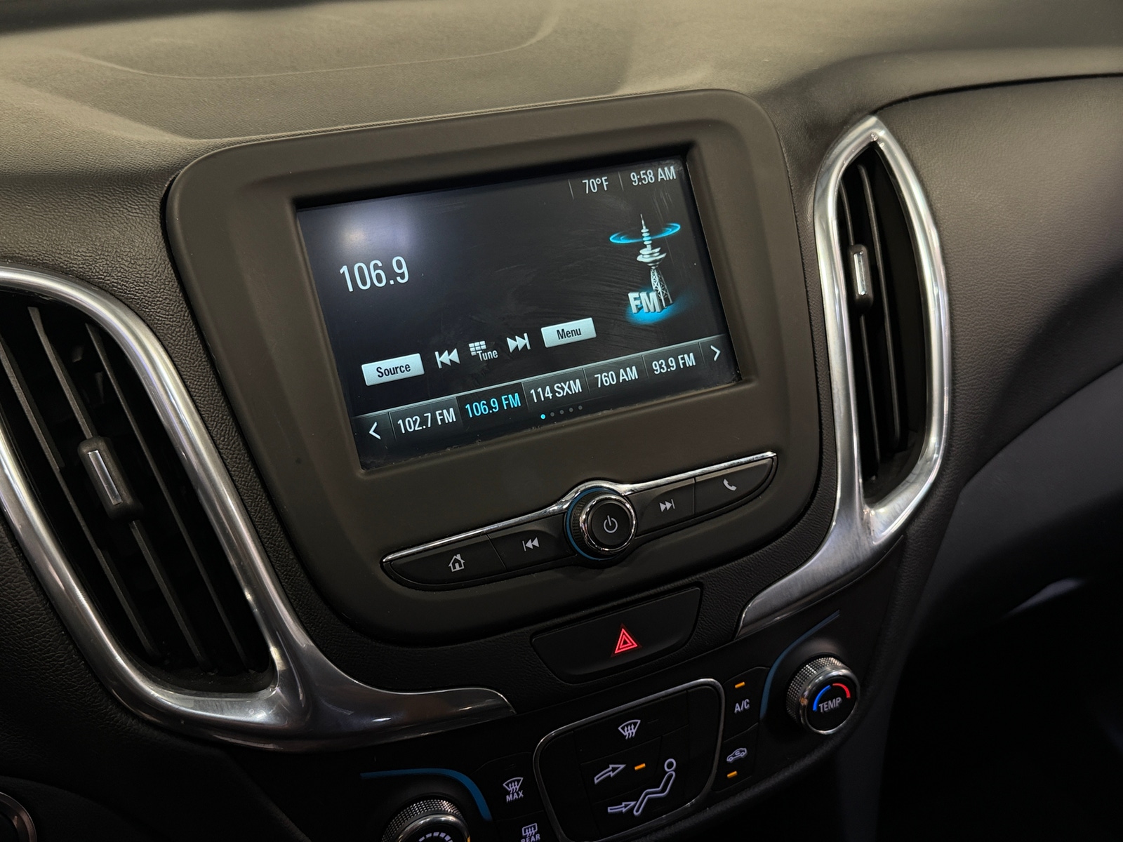 Thumbnail: 2018 Chevrolet Equinox - 4