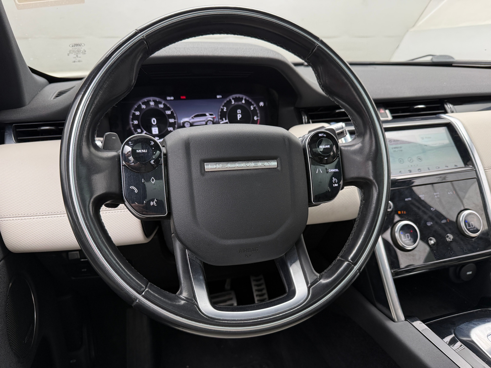 Thumbnail: 2020 Land Rover Discovery Sport - 5