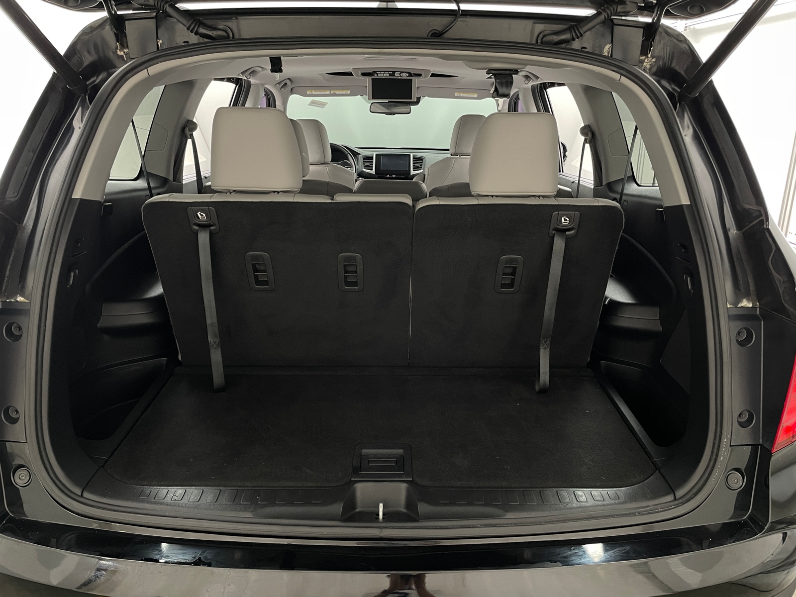 Thumbnail: 2017 Honda Pilot - 6