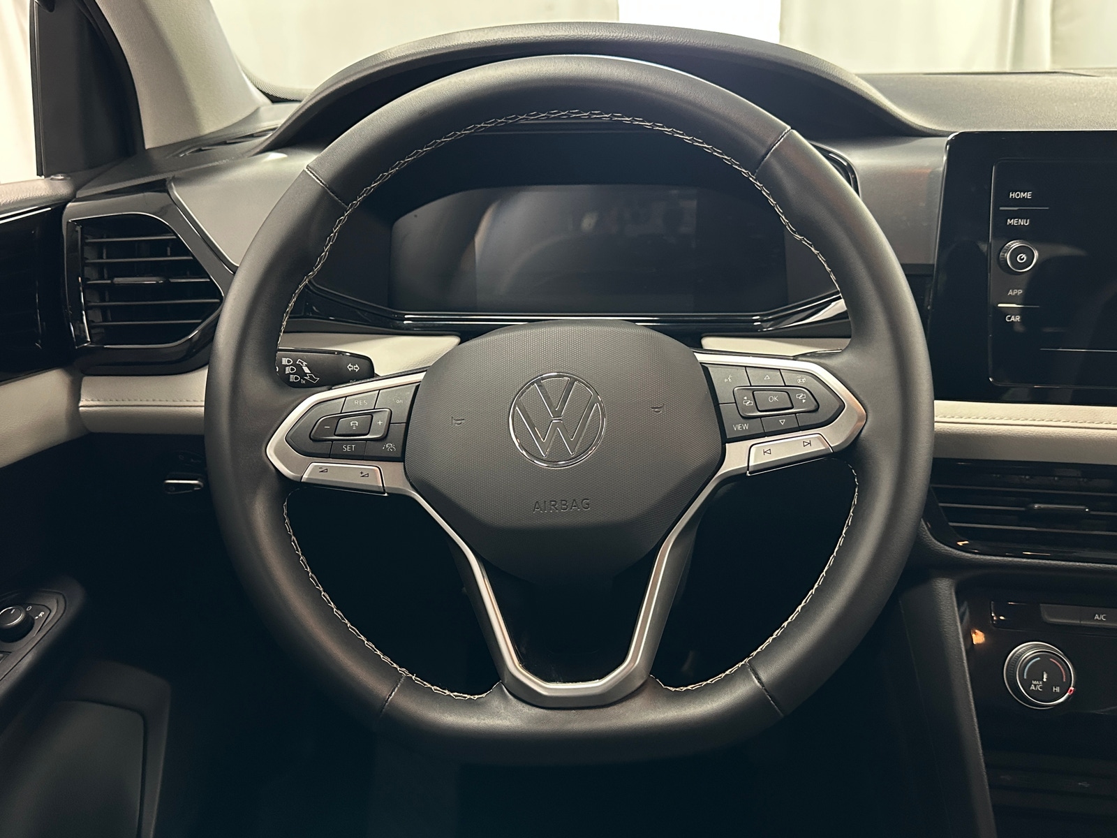 Thumbnail: 2026 Volkswagen Taos - 5