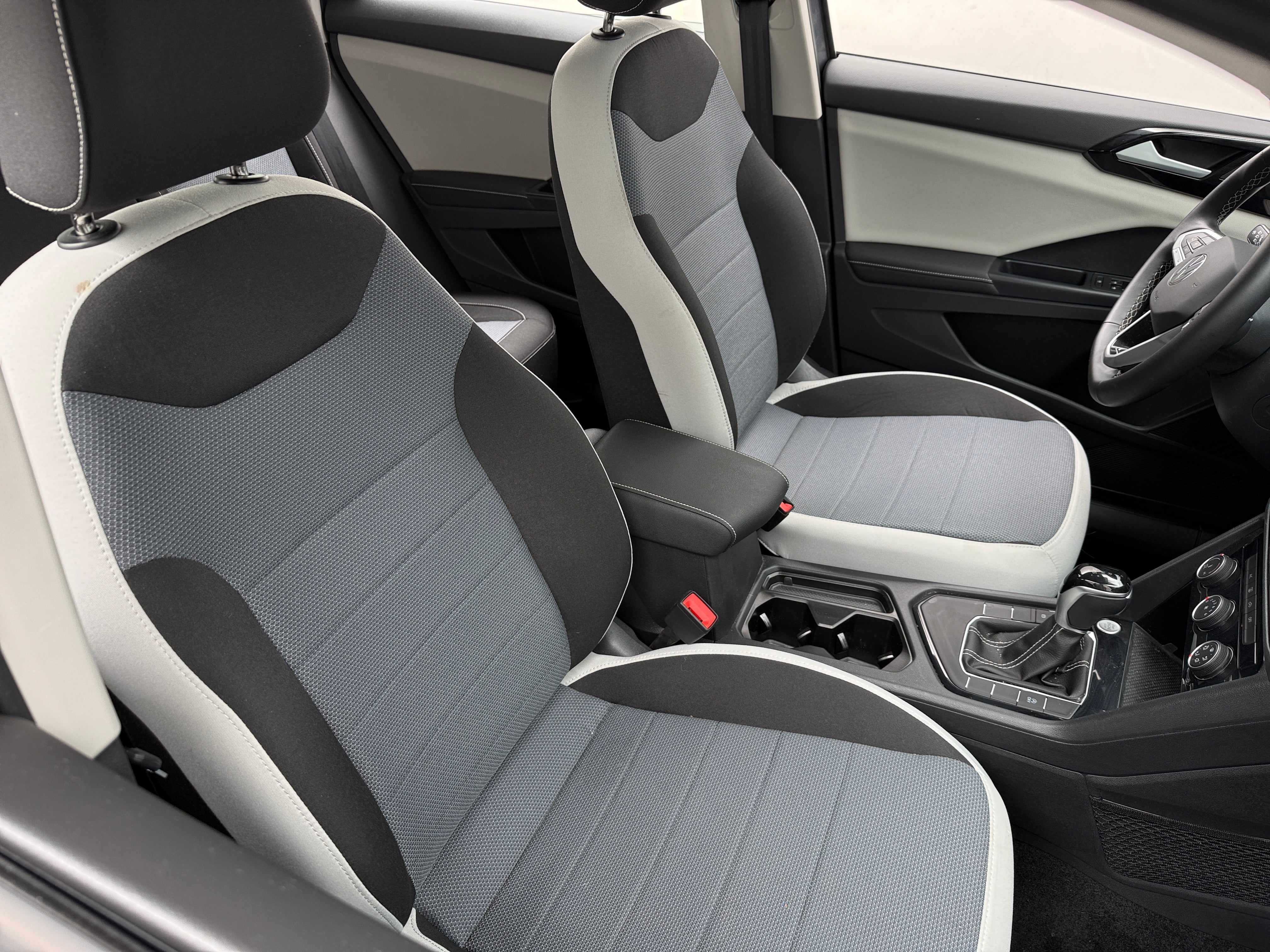 2025 Volkswagen Taos