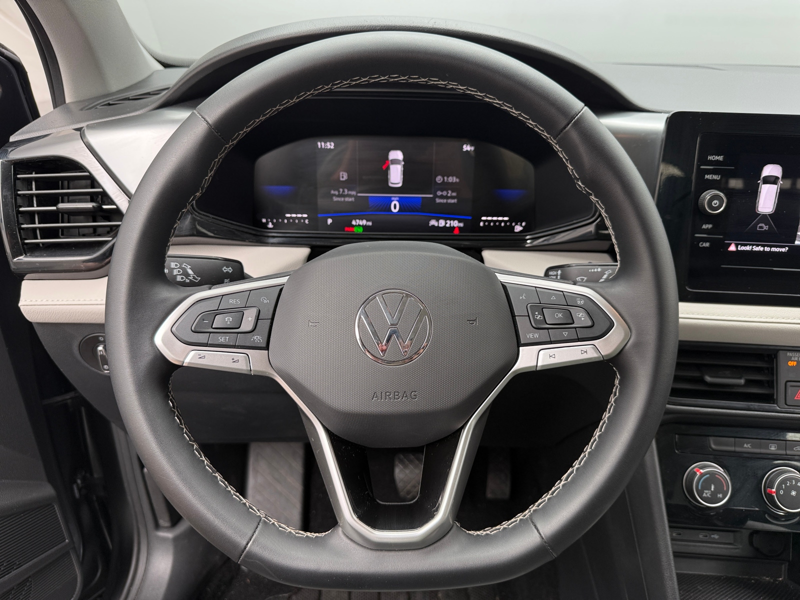 Thumbnail: 2025 Volkswagen Taos - 5