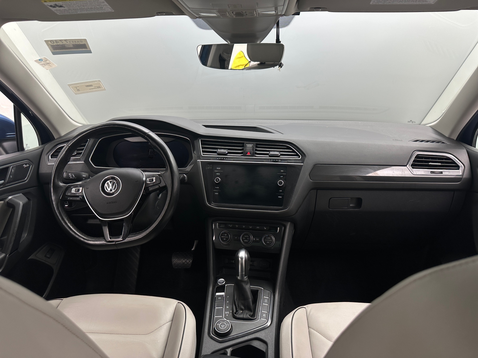 Thumbnail: 2019 Volkswagen Tiguan - 2
