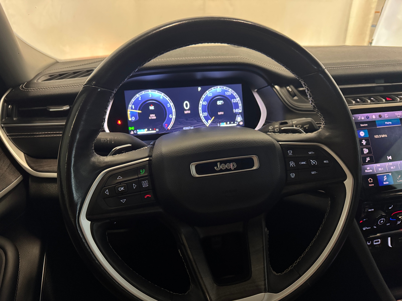 Thumbnail: 2022 Jeep Grand Cherokee - 4