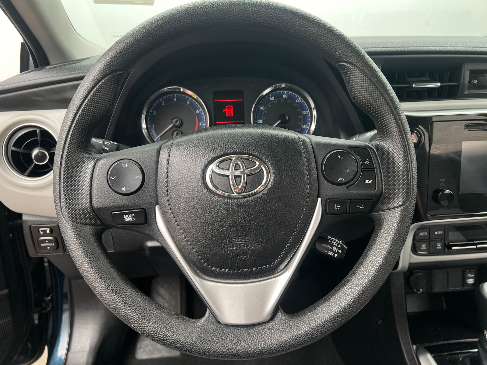 Thumbnail: 2018 Toyota Corolla - 5