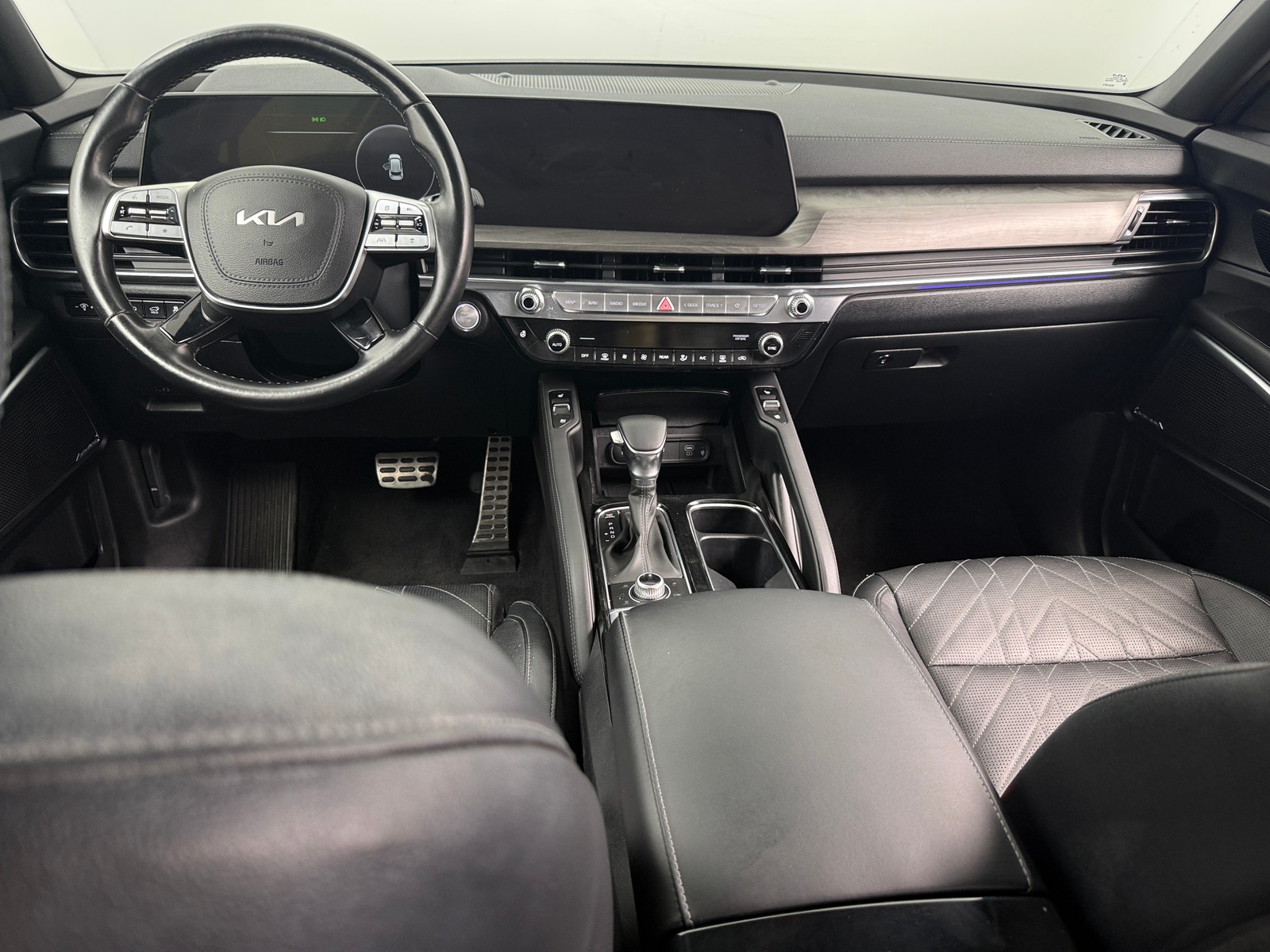 Thumbnail: 2023 Kia Telluride - 2