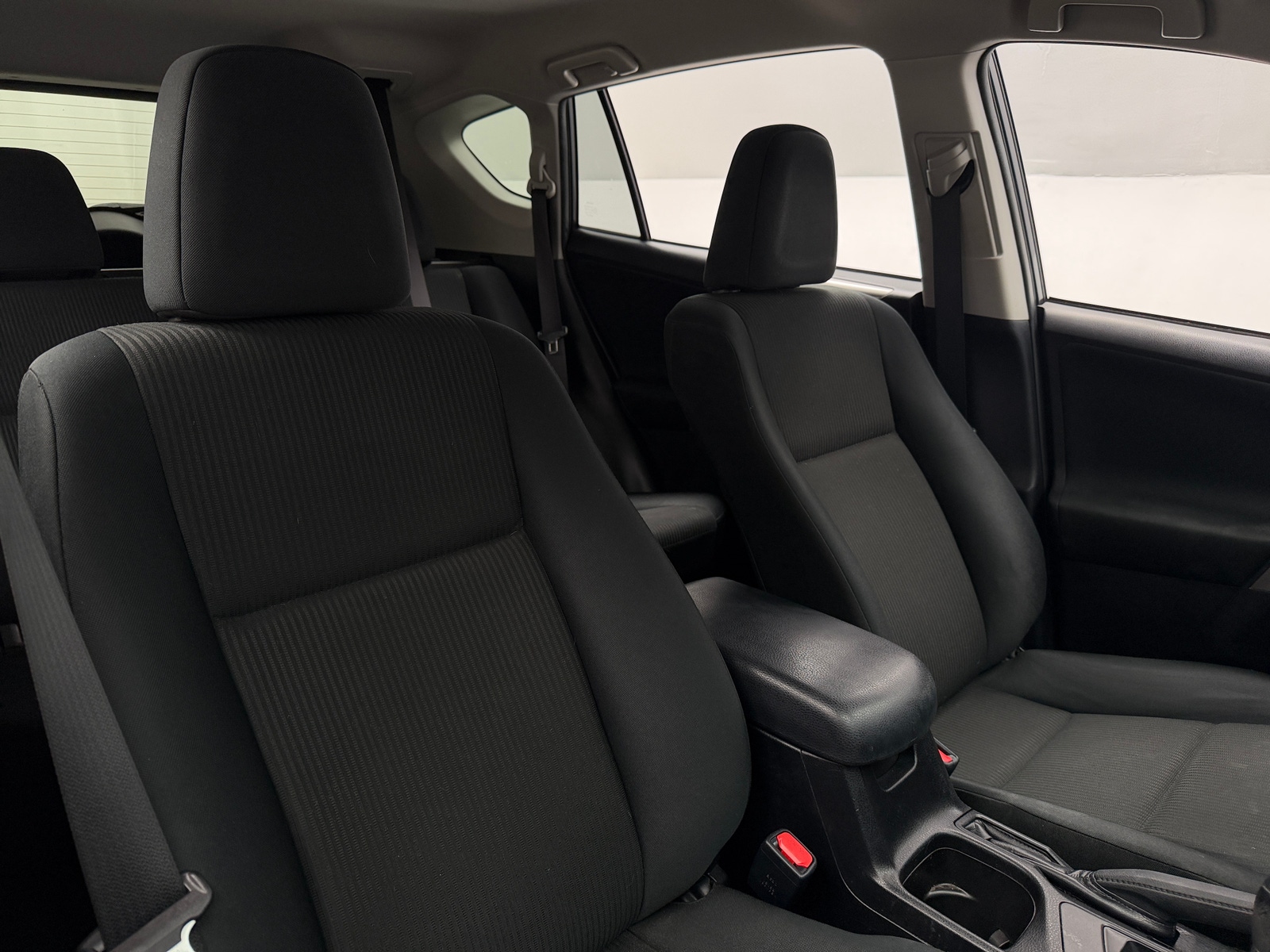 Thumbnail: 2018 Toyota RAV4 - 2