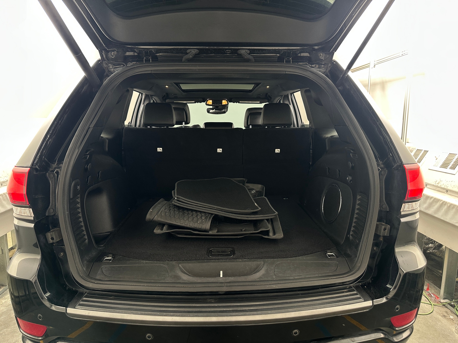 Thumbnail: 2021 Jeep Grand Cherokee - 6
