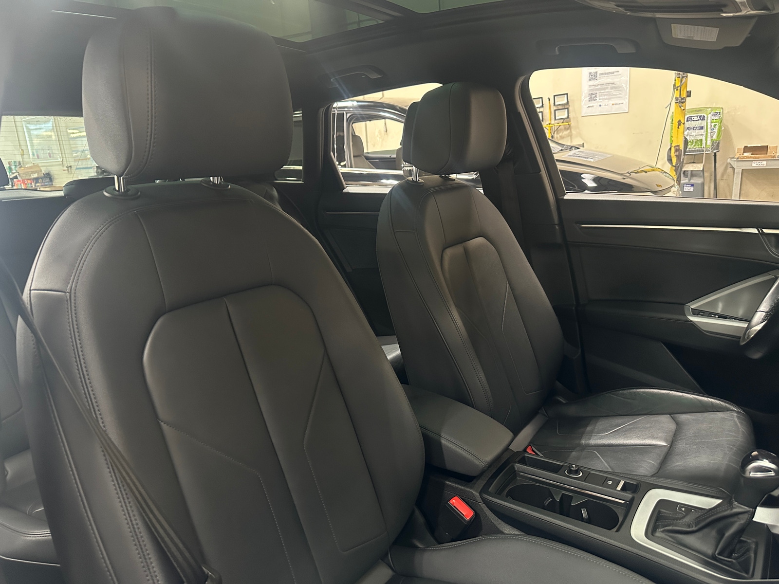 Thumbnail: 2023 Audi Q3 - 2