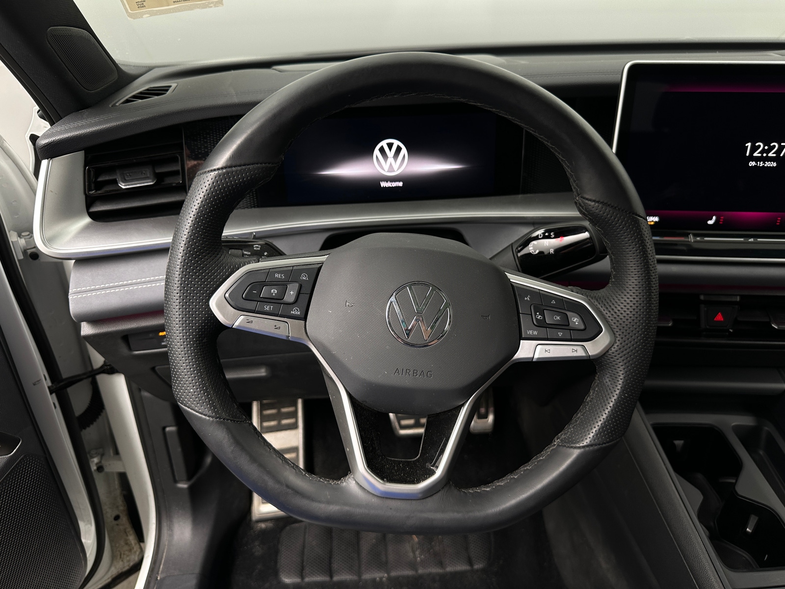 Thumbnail: 2025 Volkswagen Tiguan - 4