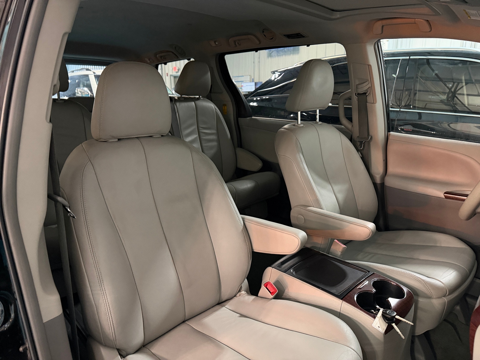 Thumbnail: 2014 Toyota Sienna - 2