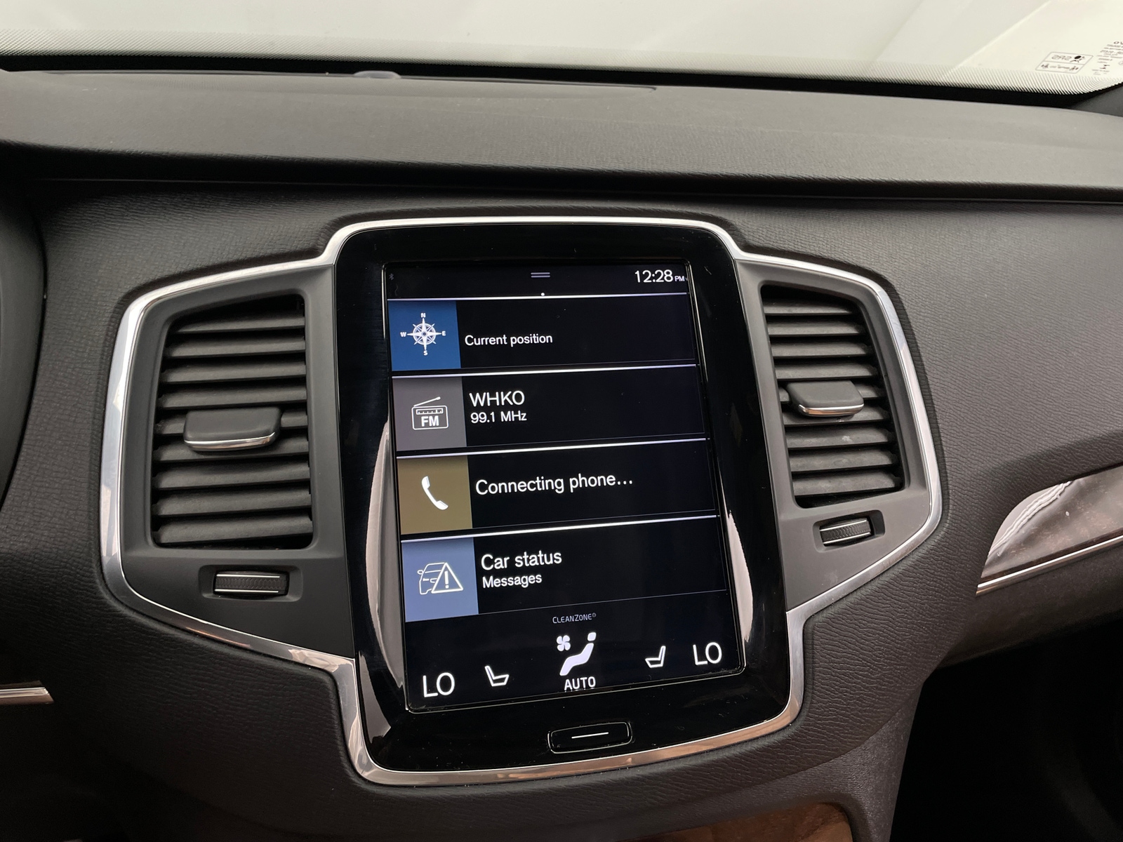 Thumbnail: 2019 Volvo XC90 - 3
