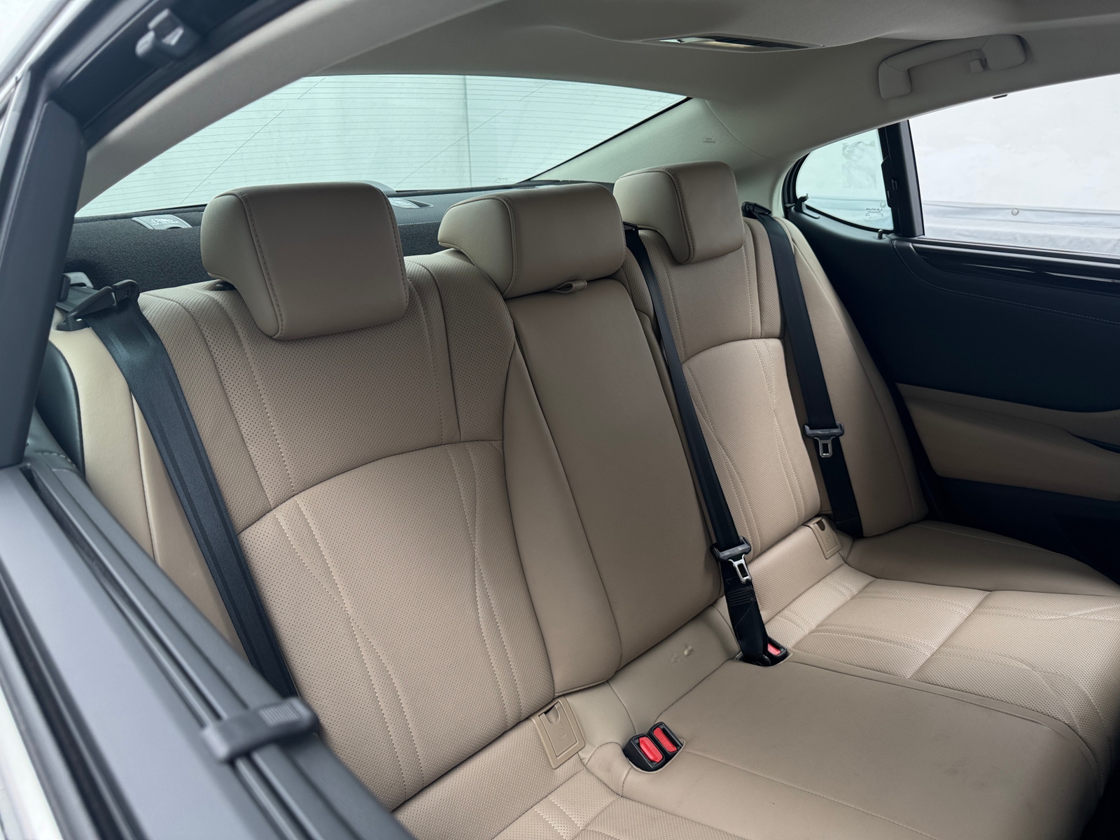 Thumbnail: 2019 Lexus ES - 6