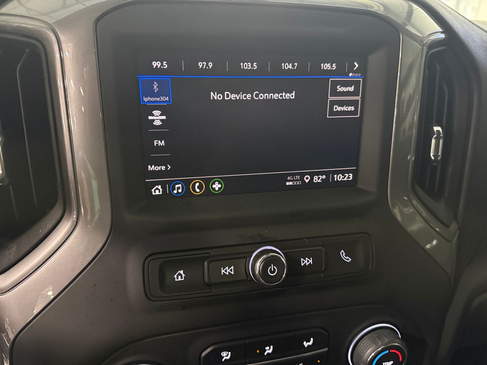 Thumbnail: 2022 Chevrolet Silverado 1500 - 4