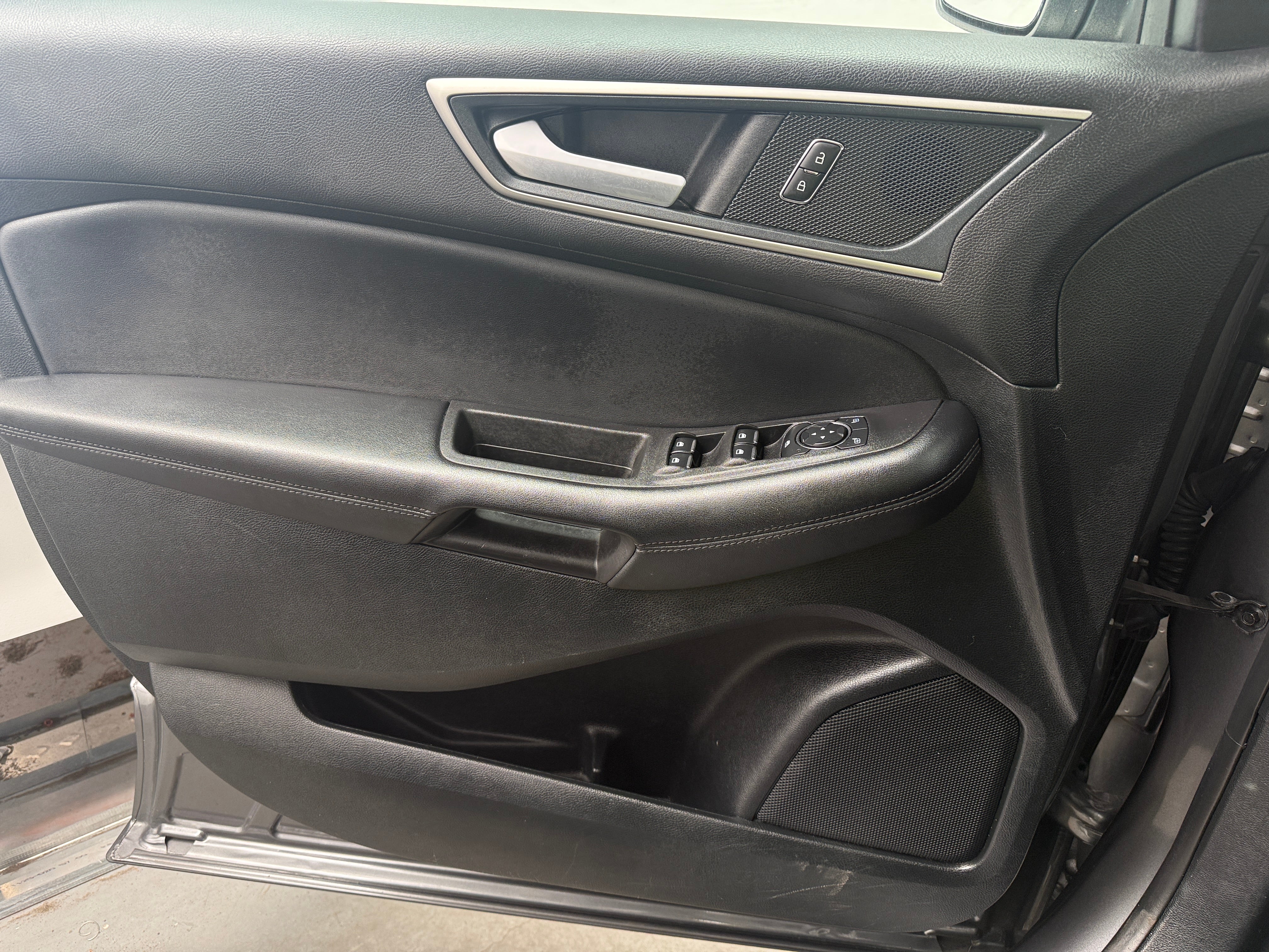 2023 Ford Edge