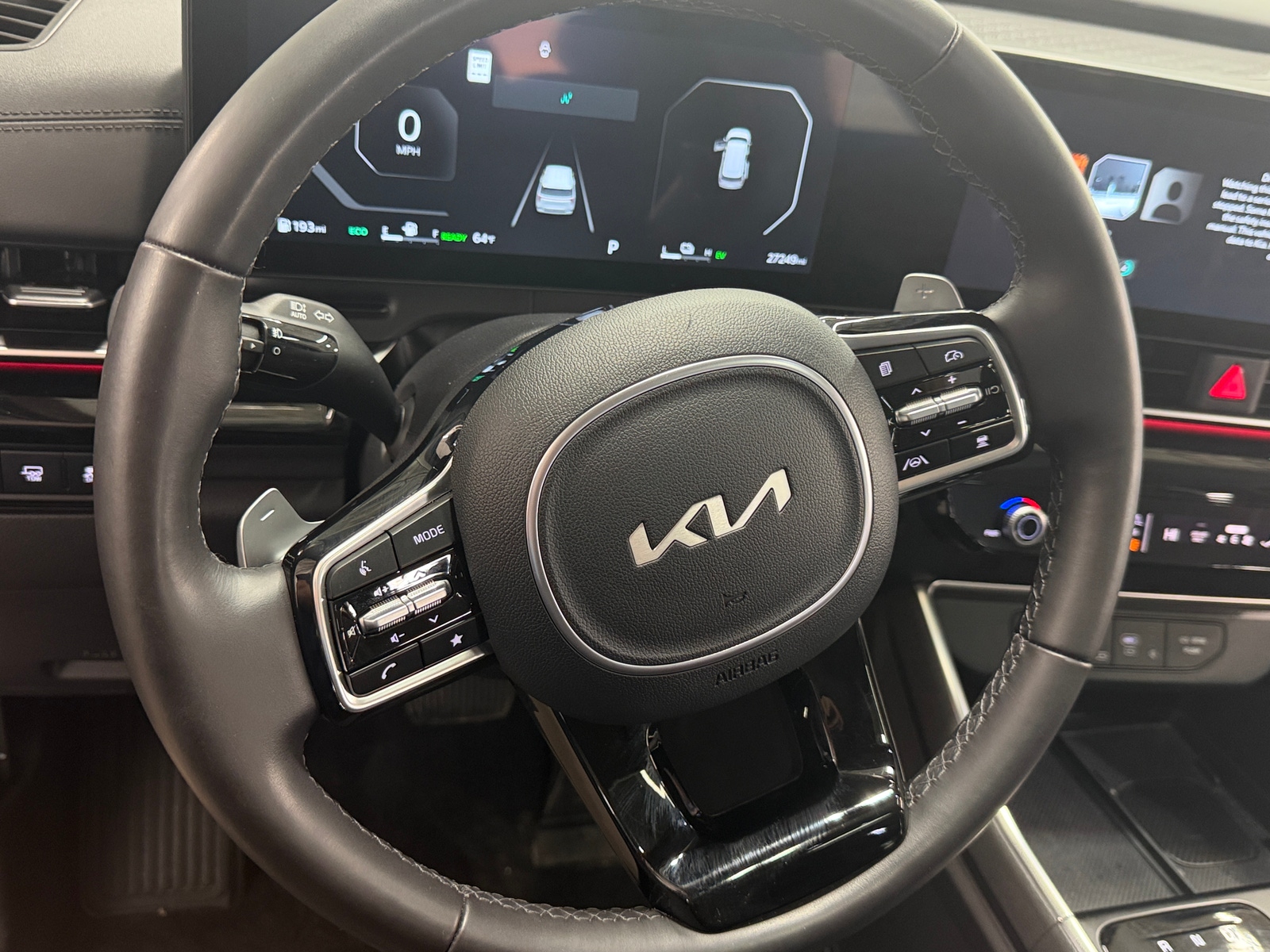 Thumbnail: 2025 Kia Carnival - 4