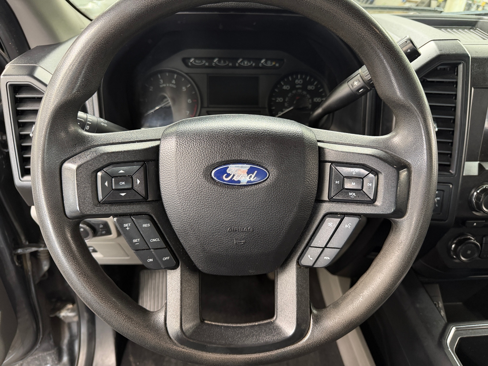 Thumbnail: 2018 Ford Econoline - 5