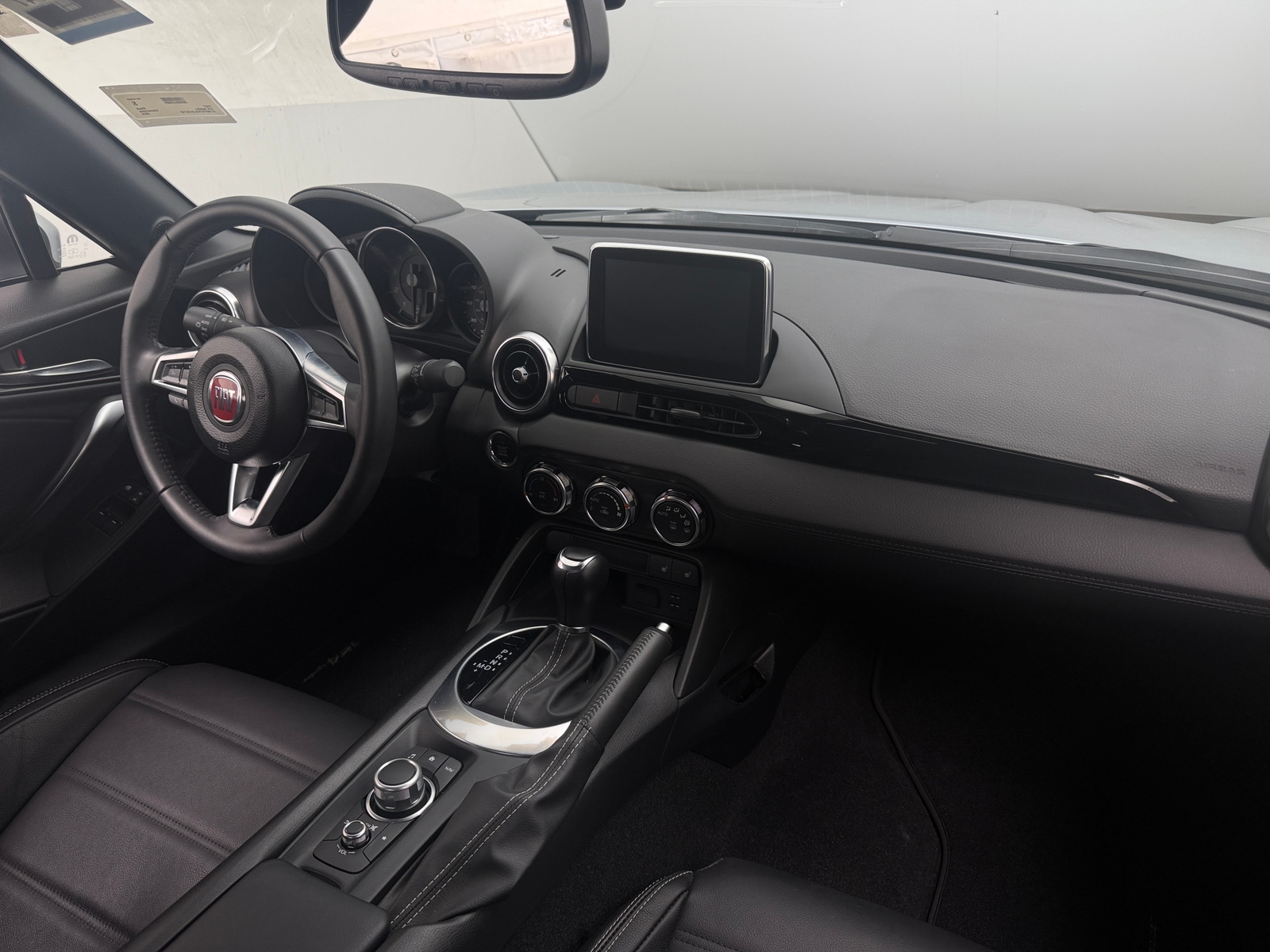Thumbnail: 2020 Fiat 124 Spider - 2