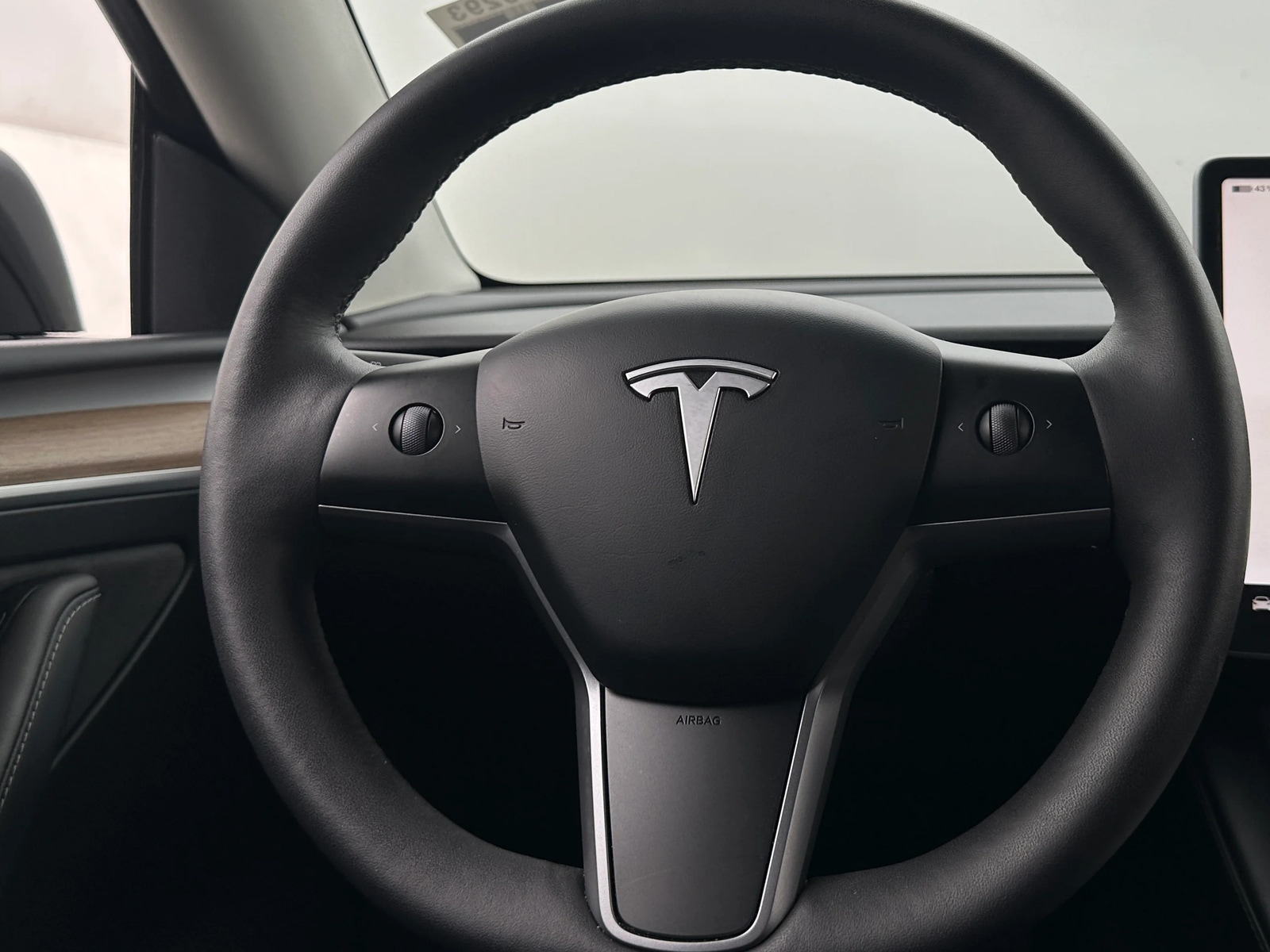 Thumbnail: 2023 Tesla Model Y - 4