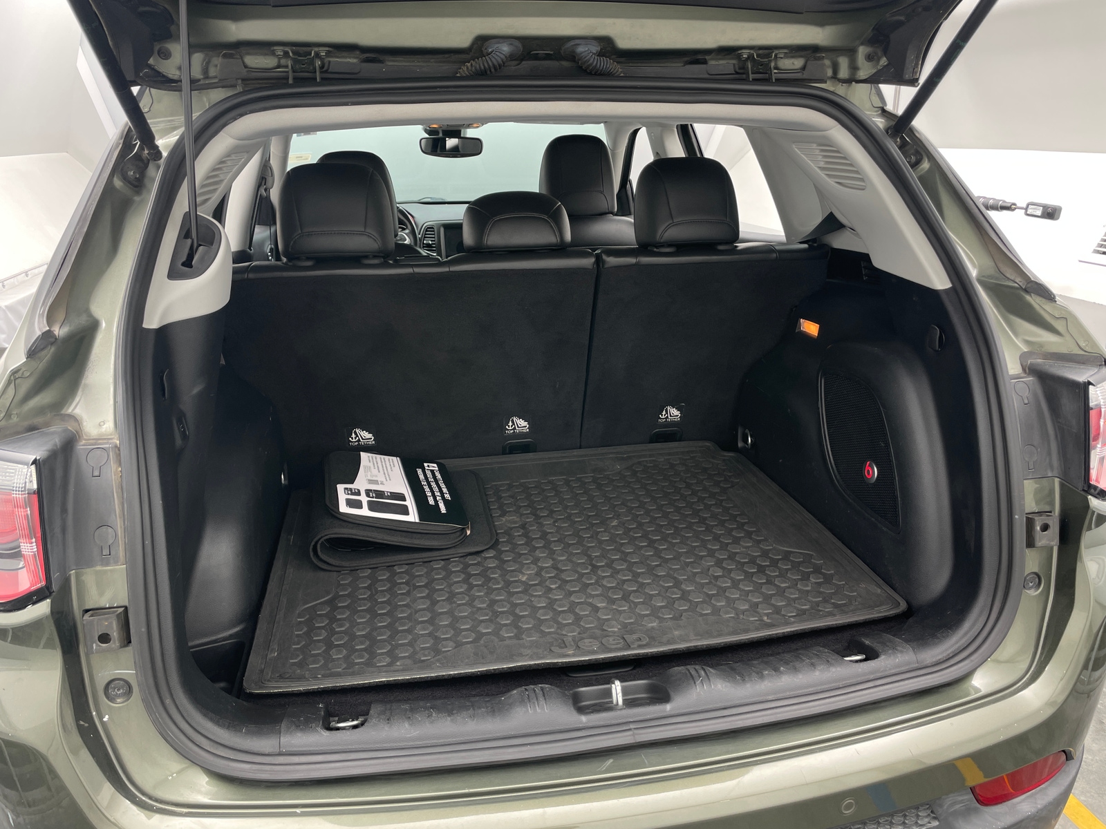 Thumbnail: 2018 Jeep Compass - 6