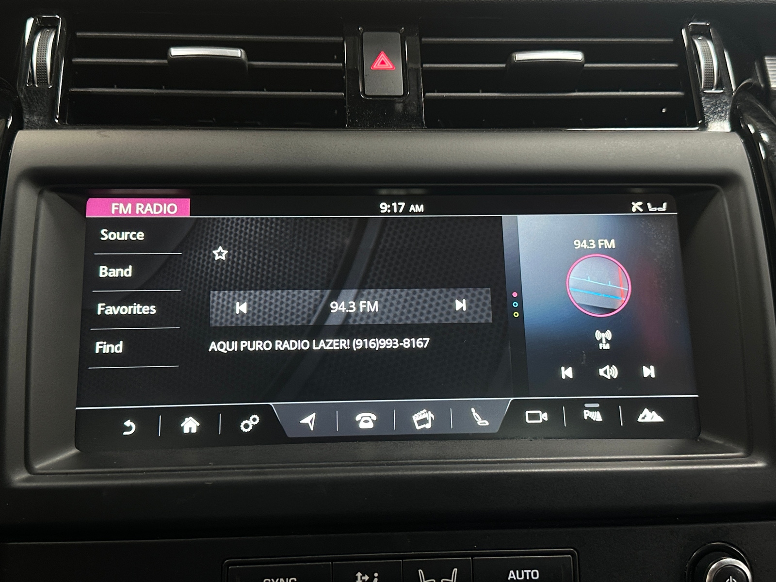 Thumbnail: 2018 Land Rover Discovery - 3