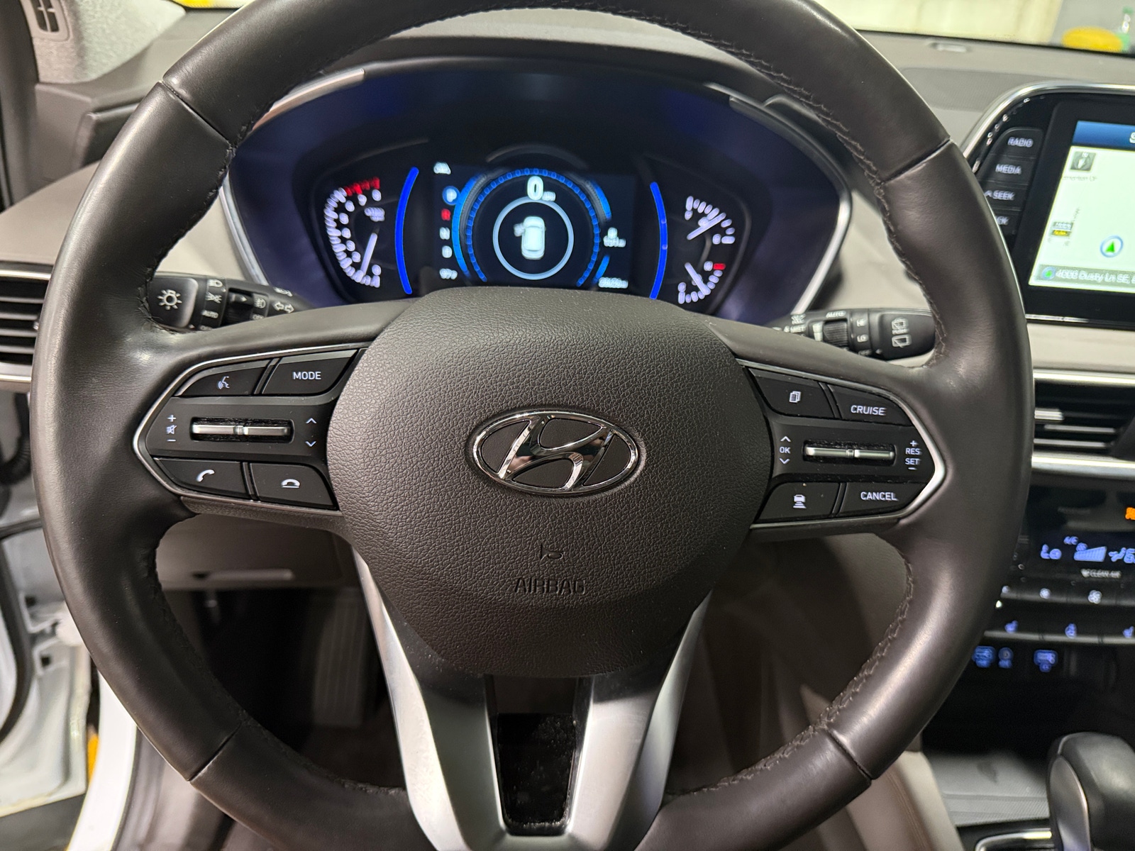 Thumbnail: 2019 Hyundai Santa Fe - 4
